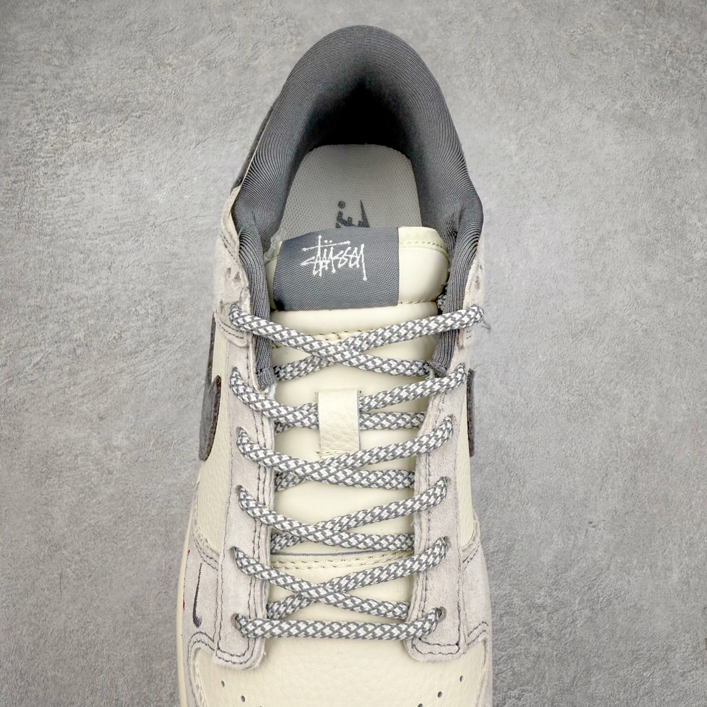 图片[5]-NK Dunk Low 定制配色 YX5066-296 大厂出品 极力推荐 原装头层材料 独家版型蒸餾加工帶來的是更好的视觉和脚感体验大厂纯原品质出货 清洁度 电绣工艺 皮料切割干净无任何毛边 细节完美 实拍调校N版已经零色差零失真 百分百还原实物色彩所见即所得 不存在货不对板色差等低级问题 选购参考实物拍摄 不混卖不参货 只用心做好货严格选品 承诺混一赔十 尺码：36 36.5 37.5 38 38.5 39 40 40.5 41 42 42.5 43 44 44.5 45-选品中心