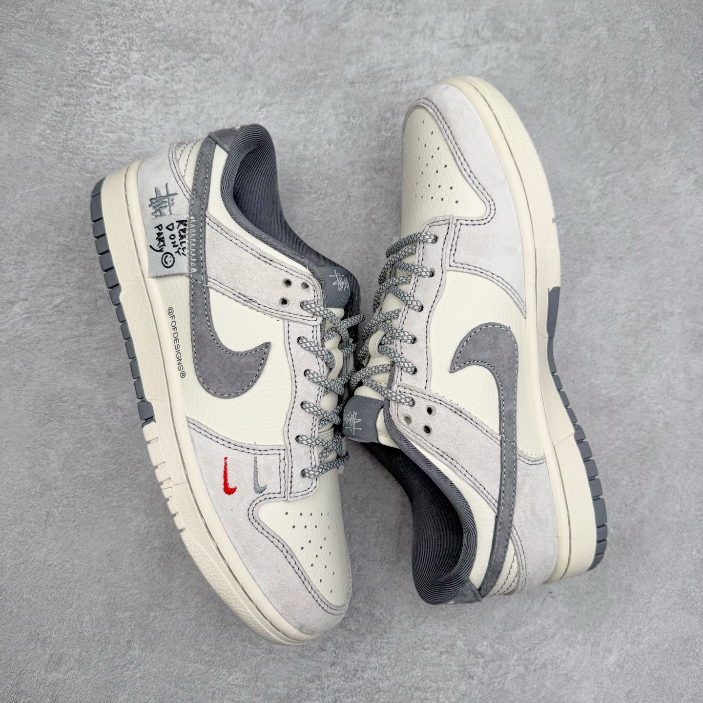 图片[3]-NK Dunk Low 定制配色 YX5066-296 大厂出品 极力推荐 原装头层材料 独家版型蒸餾加工帶來的是更好的视觉和脚感体验大厂纯原品质出货 清洁度 电绣工艺 皮料切割干净无任何毛边 细节完美 实拍调校N版已经零色差零失真 百分百还原实物色彩所见即所得 不存在货不对板色差等低级问题 选购参考实物拍摄 不混卖不参货 只用心做好货严格选品 承诺混一赔十 尺码：36 36.5 37.5 38 38.5 39 40 40.5 41 42 42.5 43 44 44.5 45-选品中心