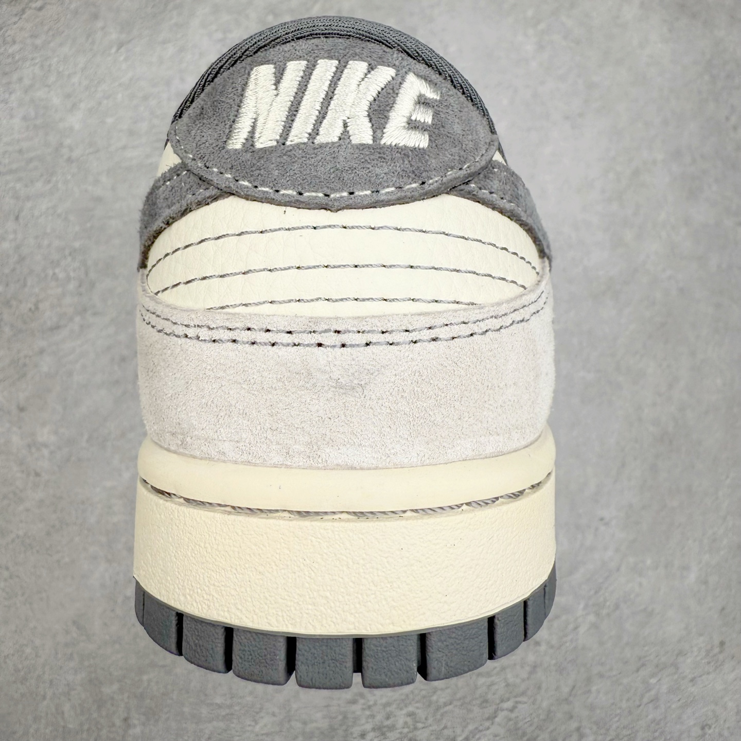 图片[8]-NK Dunk Low 定制配色 YX5066-296 大厂出品 极力推荐 原装头层材料 独家版型蒸餾加工帶來的是更好的视觉和脚感体验大厂纯原品质出货 清洁度 电绣工艺 皮料切割干净无任何毛边 细节完美 实拍调校N版已经零色差零失真 百分百还原实物色彩所见即所得 不存在货不对板色差等低级问题 选购参考实物拍摄 不混卖不参货 只用心做好货严格选品 承诺混一赔十 尺码：36 36.5 37.5 38 38.5 39 40 40.5 41 42 42.5 43 44 44.5 45-选品中心