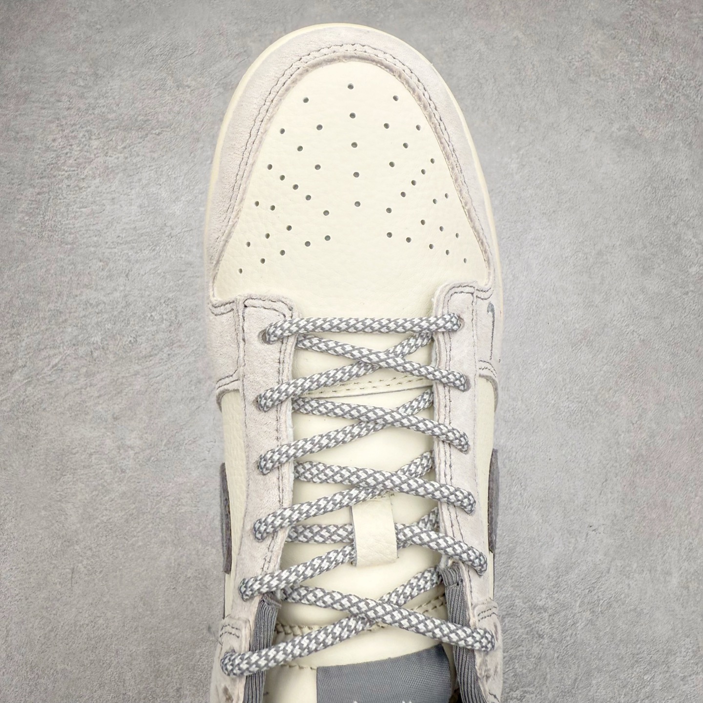 图片[4]-NK Dunk Low 定制配色 YX5066-296 大厂出品 极力推荐 原装头层材料 独家版型蒸餾加工帶來的是更好的视觉和脚感体验大厂纯原品质出货 清洁度 电绣工艺 皮料切割干净无任何毛边 细节完美 实拍调校N版已经零色差零失真 百分百还原实物色彩所见即所得 不存在货不对板色差等低级问题 选购参考实物拍摄 不混卖不参货 只用心做好货严格选品 承诺混一赔十 尺码：36 36.5 37.5 38 38.5 39 40 40.5 41 42 42.5 43 44 44.5 45-选品中心