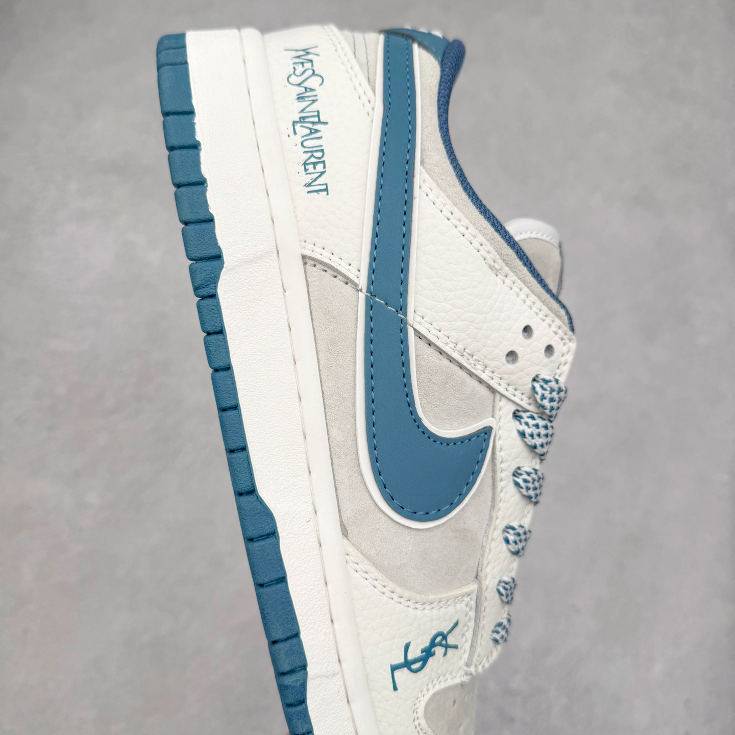 图片[6]-＃福利特价 NK Dunk Low 定制配色 大厂出品 极力推荐 原装头层材料 独家版型蒸餾加工帶來的是更好的视觉和脚感体验大厂纯原品质出货 清洁度 电绣工艺 皮料切割干净无任何毛边 细节完美 实拍调校N版已经零色差零失真 百分百还原实物色彩所见即所得 不存在货不对板色差等低级问题 选购参考实物拍摄 不混卖不参货 只用心做好货严格选品 承诺混一赔十 尺码：36 36.5 37.5 38 38.5 39 40 40.5 41 42 42.5 43 44 44.5 45-选品中心