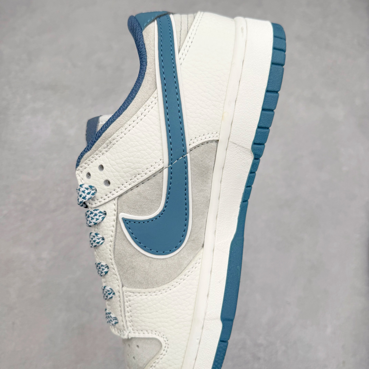 图片[7]-＃福利特价 NK Dunk Low 定制配色 大厂出品 极力推荐 原装头层材料 独家版型蒸餾加工帶來的是更好的视觉和脚感体验大厂纯原品质出货 清洁度 电绣工艺 皮料切割干净无任何毛边 细节完美 实拍调校N版已经零色差零失真 百分百还原实物色彩所见即所得 不存在货不对板色差等低级问题 选购参考实物拍摄 不混卖不参货 只用心做好货严格选品 承诺混一赔十 尺码：36 36.5 37.5 38 38.5 39 40 40.5 41 42 42.5 43 44 44.5 45-选品中心