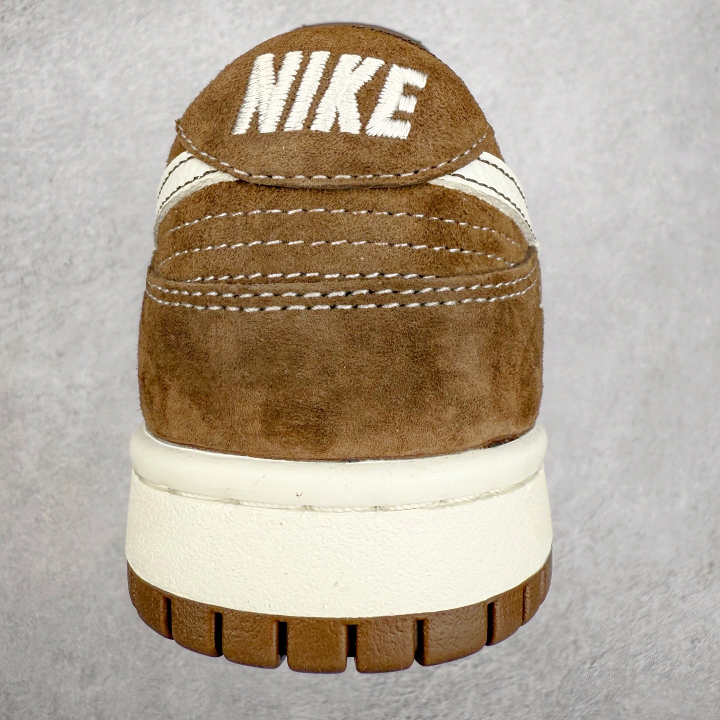 图片[8]-＃福利特价 NK Dunk Low 定制配色 大厂出品 极力推荐 原装头层材料 独家版型蒸餾加工帶來的是更好的视觉和脚感体验大厂纯原品质出货 清洁度 电绣工艺 皮料切割干净无任何毛边 细节完美 实拍调校N版已经零色差零失真 百分百还原实物色彩所见即所得 不存在货不对板色差等低级问题 选购参考实物拍摄 不混卖不参货 只用心做好货严格选品 承诺混一赔十 尺码：36 36.5 37.5 38 38.5 39 40 40.5 41 42 42.5 43 44 44.5 45-选品中心