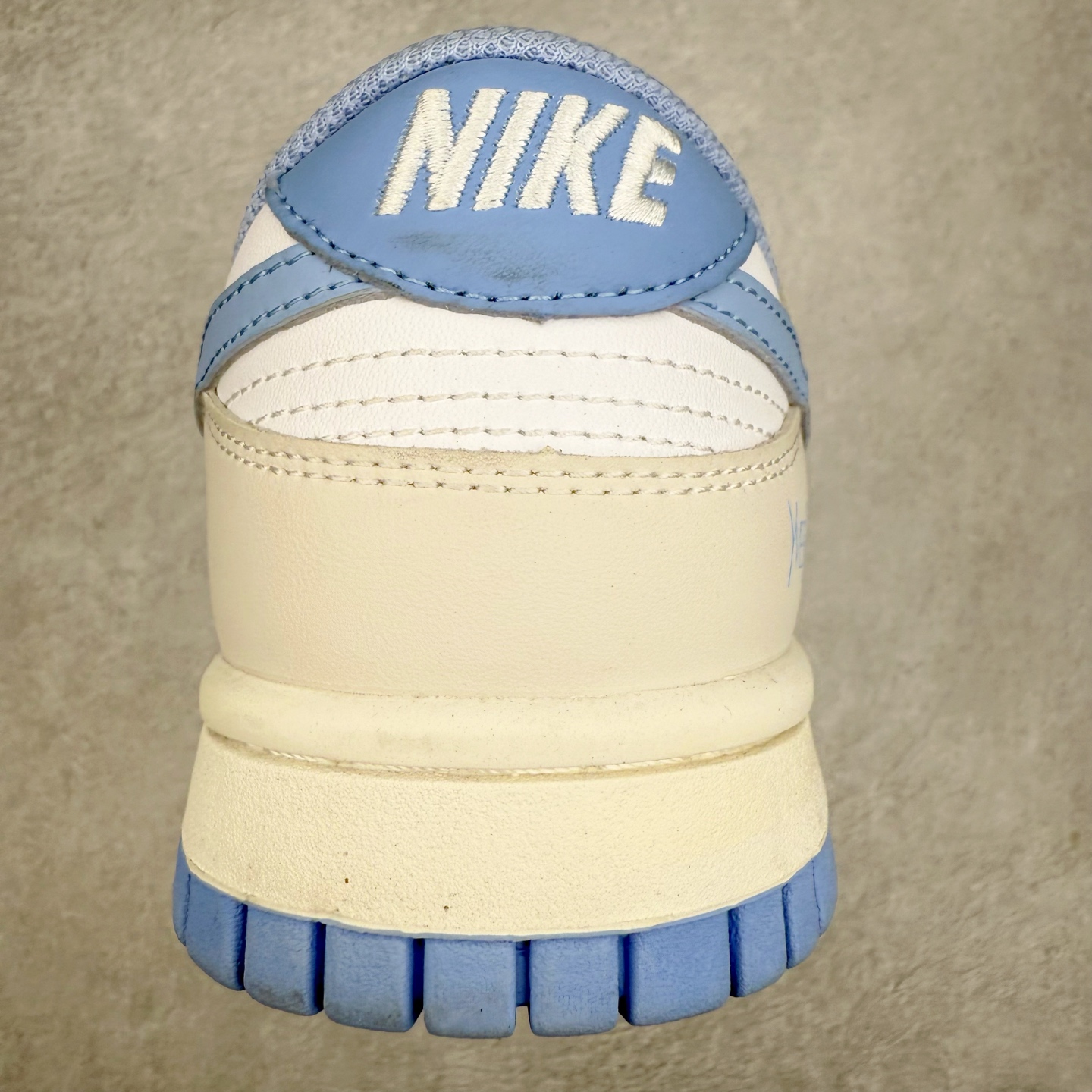 图片[8]-＃福利特价 NK Dunk Low 定制配色 大厂出品 极力推荐 原装头层材料 独家版型蒸餾加工帶來的是更好的视觉和脚感体验大厂纯原品质出货 清洁度 电绣工艺 皮料切割干净无任何毛边 细节完美 实拍调校N版已经零色差零失真 百分百还原实物色彩所见即所得 不存在货不对板色差等低级问题 选购参考实物拍摄 不混卖不参货 只用心做好货严格选品 承诺混一赔十 尺码：36 36.5 37.5 38 38.5 39 40 40.5 41 42 42.5 43 44 44.5 45-选品中心