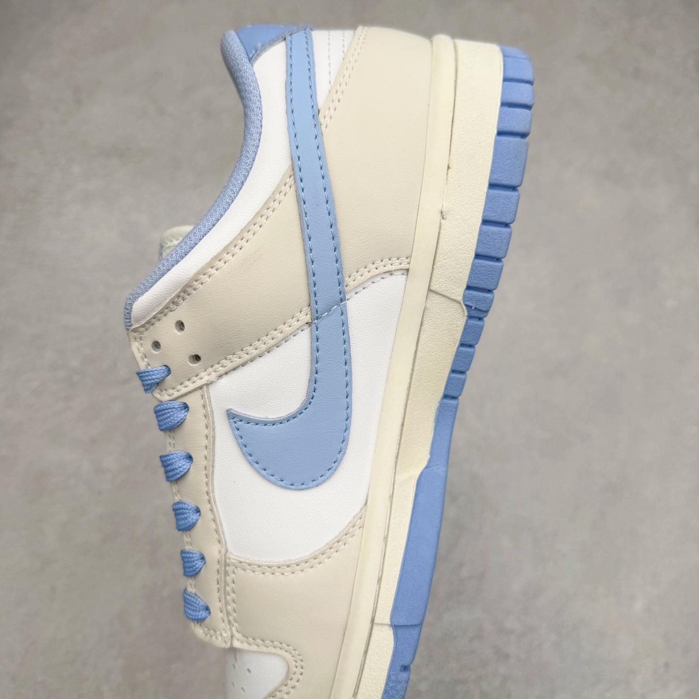 图片[7]-＃福利特价 NK Dunk Low 定制配色 大厂出品 极力推荐 原装头层材料 独家版型蒸餾加工帶來的是更好的视觉和脚感体验大厂纯原品质出货 清洁度 电绣工艺 皮料切割干净无任何毛边 细节完美 实拍调校N版已经零色差零失真 百分百还原实物色彩所见即所得 不存在货不对板色差等低级问题 选购参考实物拍摄 不混卖不参货 只用心做好货严格选品 承诺混一赔十 尺码：36 36.5 37.5 38 38.5 39 40 40.5 41 42 42.5 43 44 44.5 45-选品中心