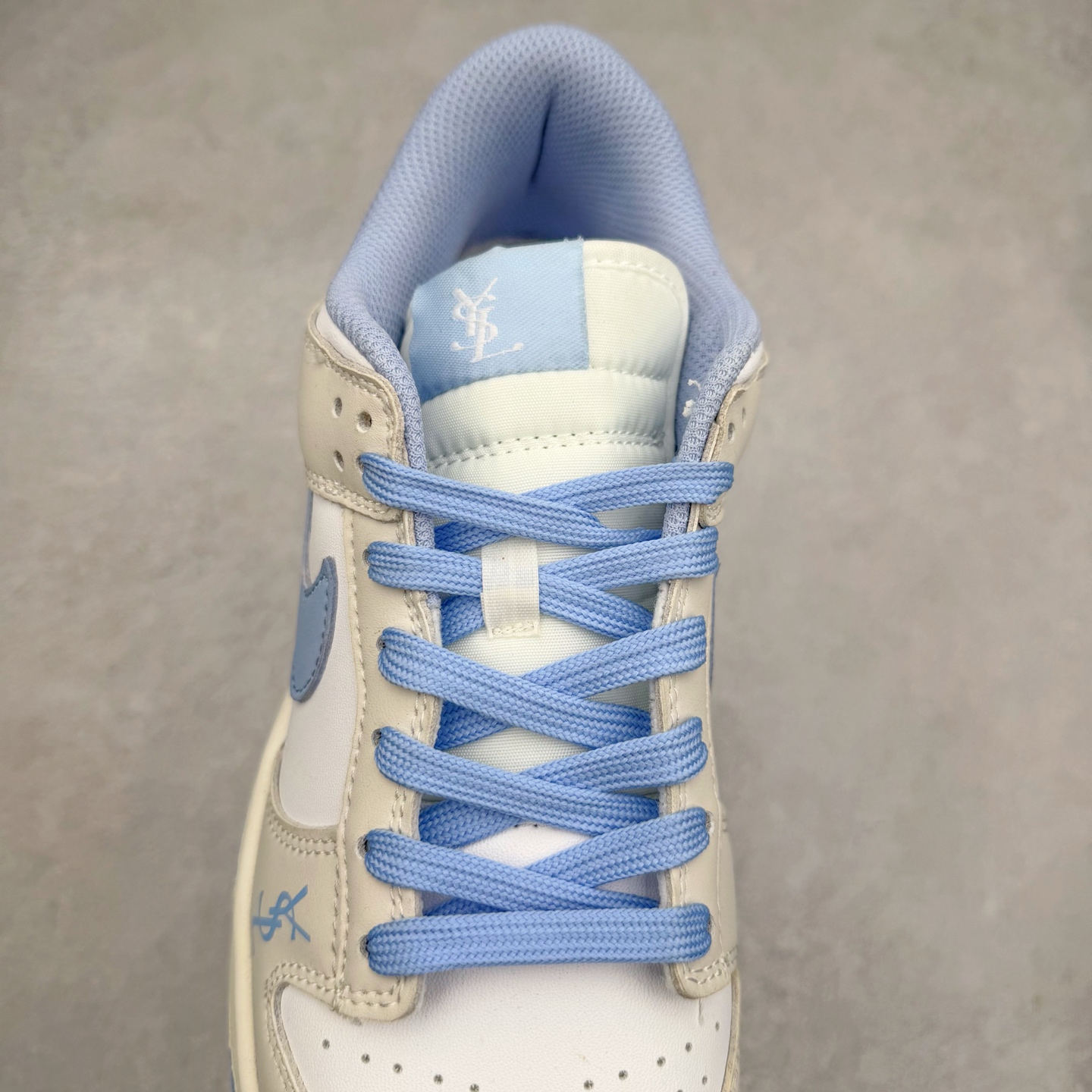 图片[5]-＃福利特价 NK Dunk Low 定制配色 大厂出品 极力推荐 原装头层材料 独家版型蒸餾加工帶來的是更好的视觉和脚感体验大厂纯原品质出货 清洁度 电绣工艺 皮料切割干净无任何毛边 细节完美 实拍调校N版已经零色差零失真 百分百还原实物色彩所见即所得 不存在货不对板色差等低级问题 选购参考实物拍摄 不混卖不参货 只用心做好货严格选品 承诺混一赔十 尺码：36 36.5 37.5 38 38.5 39 40 40.5 41 42 42.5 43 44 44.5 45-选品中心