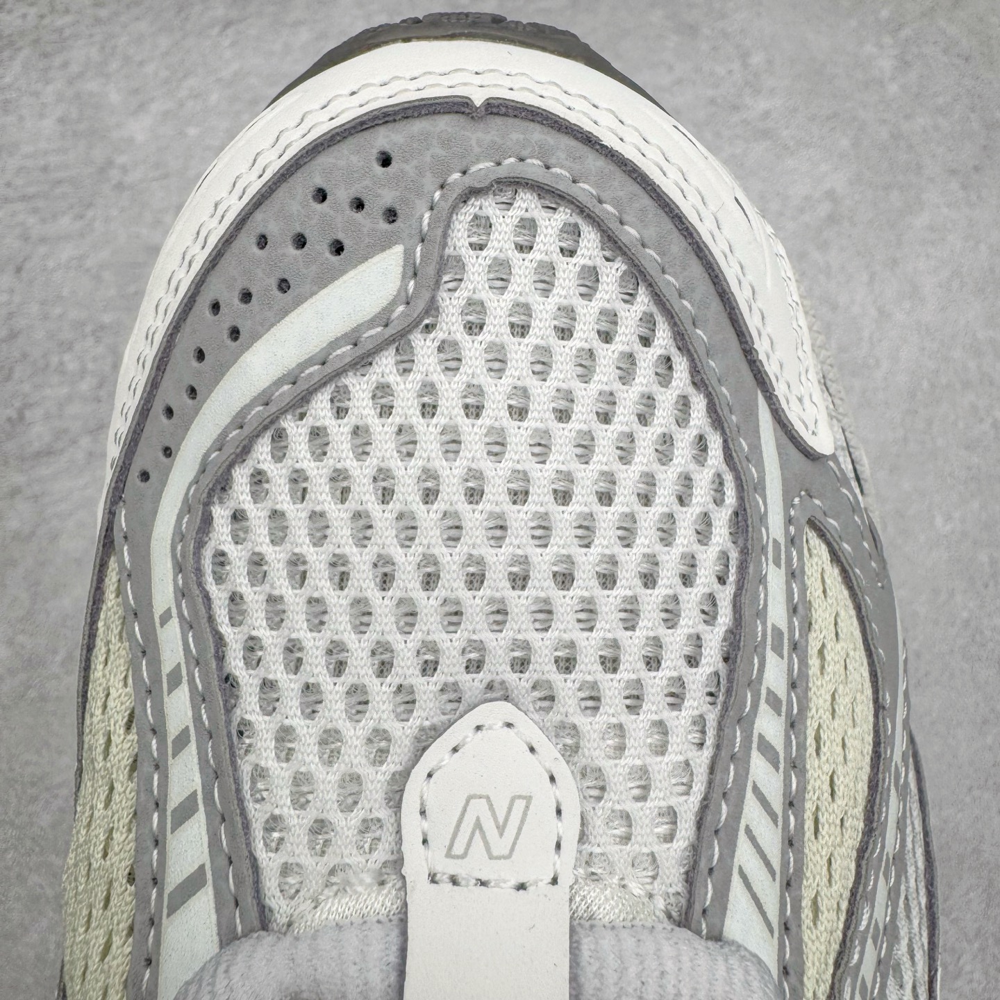 图片[14]-＃M纯原 New Balance M1906RGP 灰白绿 NB新百伦潮流复古织物皮革减震防滑耐磨轻便低帮跑步鞋 原档数据独立私模大底 唯一正确六层组合大底 RB前软后硬 百分百还原原鞋脚感 基于市场现有版本全新升级调整 NB市场最强产物 全网最全配色加持 全套原楦原纸板原厂数据开发 全鞋电脑针车加持 原厂网布 原装进口头层翻毛皮料正确绒感卡色 正确中底拉帮中底网布细节 一比一手工擦旧效果 冲裁组合 匠心打造 耗时两个月开发完成 工艺极其复杂难度可想而知 高端零售专供产物 尺码：36 37 37.5 38 38.5 39.5 40 40.5 41.5 42 42.5 43 44 44.5 45 45.5 46.5 47-选品中心