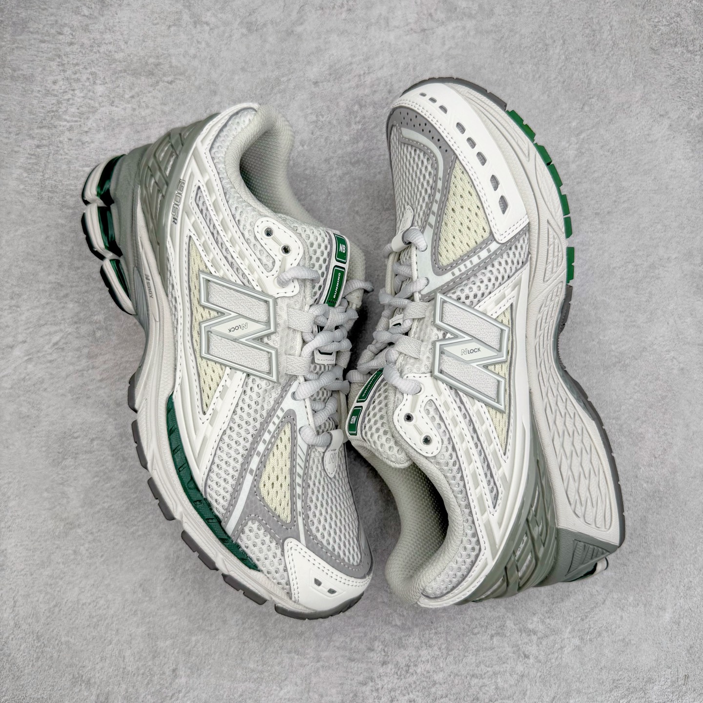 图片[3]-＃M纯原 New Balance M1906RGP 灰白绿 NB新百伦潮流复古织物皮革减震防滑耐磨轻便低帮跑步鞋 原档数据独立私模大底 唯一正确六层组合大底 RB前软后硬 百分百还原原鞋脚感 基于市场现有版本全新升级调整 NB市场最强产物 全网最全配色加持 全套原楦原纸板原厂数据开发 全鞋电脑针车加持 原厂网布 原装进口头层翻毛皮料正确绒感卡色 正确中底拉帮中底网布细节 一比一手工擦旧效果 冲裁组合 匠心打造 耗时两个月开发完成 工艺极其复杂难度可想而知 高端零售专供产物 尺码：36 37 37.5 38 38.5 39.5 40 40.5 41.5 42 42.5 43 44 44.5 45 45.5 46.5 47-选品中心