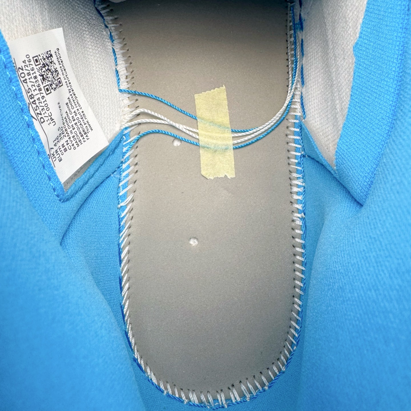 图片[10]-＃PK纯原 Air Jordan AJ1 Retro High 氧化北卡蓝 DZ5485-402 圈内最强系列 高端零售特供批次 产品品控稳定性领先行业 各方面均可对飙L版 良心定价不杀猪 SZ原厂全套原楦原纸板冲刀磨具开发 原厂皮料加持 原厂港宝加持定型后跟R度完美 同源原厂电绣 飞翼针数密度立体效果一致 百分百一致原鞋 原厂拉帮工艺 针距密度一致 后跟弧度收口自然不对折 极致一眼正品既视感 进口玻璃冲刀皮料裁剪零毛边 全鞋电脑针车工艺 品控清洁度最高QC检验标准 免检产品 原厂订购鞋盒、鞋标、防尘纸、鞋撑、鞋带 追求极致的原厂味道 尺码：40 40.5 41 42 42.5 43 44 44.5 45 46 47.5-选品中心