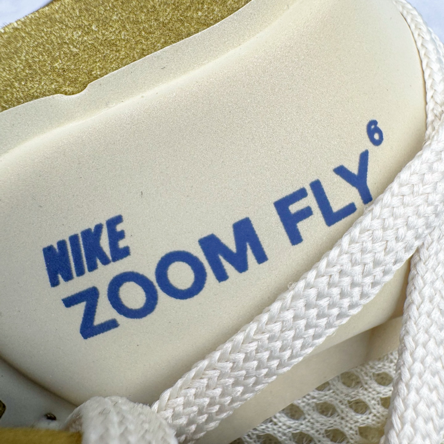 图片[12]-＃TG纯原 NK ZoomX Invincible Run Flyknit 6 轻量跑鞋 飞织低帮休闲运动慢跑鞋 厚底增高 老爹鞋 此鞋专为短跑运动员而生 是为 5 至 10 公里距离的赛事和训练打造 整体设计采用流线型的轻质工程网眼材质构成鞋面 并与其他 Running 旗舰鞋款同样搭载全脚掌 ZoomX 缓冲中底 搭配 Pebax 物料与橡胶外底 ZoomX StreakFly 首发配色以Prototype呈现 其灵感是来自开发期间的磨损测试 透过编号的标记与内侧的预期跑步距离突出研发过程 货号： HV4366-072 尺码：36 36.5 37.5 38 38.5 39 40 40.5 41 42 42.5 43 44 45-选品中心