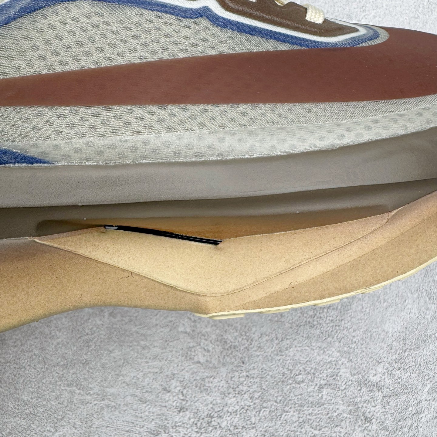 图片[17]-＃TG纯原 NK ZoomX Invincible Run Flyknit 6 轻量跑鞋 飞织低帮休闲运动慢跑鞋 厚底增高 老爹鞋 此鞋专为短跑运动员而生 是为 5 至 10 公里距离的赛事和训练打造 整体设计采用流线型的轻质工程网眼材质构成鞋面 并与其他 Running 旗舰鞋款同样搭载全脚掌 ZoomX 缓冲中底 搭配 Pebax 物料与橡胶外底 ZoomX StreakFly 首发配色以Prototype呈现 其灵感是来自开发期间的磨损测试 透过编号的标记与内侧的预期跑步距离突出研发过程 货号： HV4366-072 尺码：36 36.5 37.5 38 38.5 39 40 40.5 41 42 42.5 43 44 45-选品中心