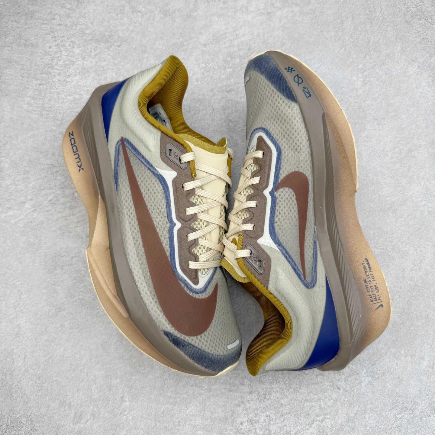 图片[3]-＃TG纯原 NK ZoomX Invincible Run Flyknit 6 轻量跑鞋 飞织低帮休闲运动慢跑鞋 厚底增高 老爹鞋 此鞋专为短跑运动员而生 是为 5 至 10 公里距离的赛事和训练打造 整体设计采用流线型的轻质工程网眼材质构成鞋面 并与其他 Running 旗舰鞋款同样搭载全脚掌 ZoomX 缓冲中底 搭配 Pebax 物料与橡胶外底 ZoomX StreakFly 首发配色以Prototype呈现 其灵感是来自开发期间的磨损测试 透过编号的标记与内侧的预期跑步距离突出研发过程 货号： HV4366-072 尺码：36 36.5 37.5 38 38.5 39 40 40.5 41 42 42.5 43 44 45-选品中心