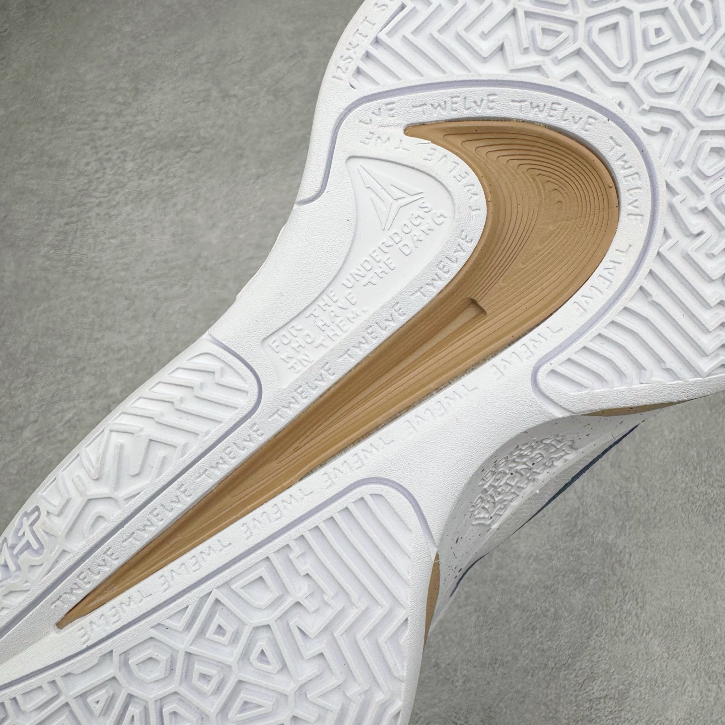 图片[19]-＃灭世/Max NK Ja 2 EP 莫兰特二代低帮篮球鞋 白蓝 FD7328-101 2024『压轴』后卫实战旗舰 圣枪腰王 重磅革新登场🌪 🔝历时5个月！全力打造 科比➕欧文系列 综合体 ！Pt实战体验天花板上限 再度提高🔝 ✅【顶配缓震】独家革新搭载 前掌5mm TURBO气垫 兼具贴地与缓震！（正品仅长方形小气垫）➕后掌大马蹄14mm厚 气垫 提高后掌缓震极限 （正品后掌无气垫） ✅【顶级抗扭】 搭载硬度65HC 发泡中底框架 ➕高强度中足抗扭片 革新升级 赛事级抗扭水平！独此一家 ✅【顶级支撑】鞋身侧向包裹 双层补强层 200斤以上选手 也可驾驭（正品仅一层）对比市场货品偷工减料 不可同日而语！ ✅气垫气压上脚即可感受！后掌鞋垫掀开可见气垫轮廓（谨防窜货） 鞋底止滑配方 无需磨合 原地起飞🛫 NK年度后卫旗舰 独家革新升级 『口碑源自专业 实力来源于专注』 真灭世纯原 切勿被市场仿冒吊牌挂羊头卖狗肉 尺码：39-46 正码正拍-选品中心