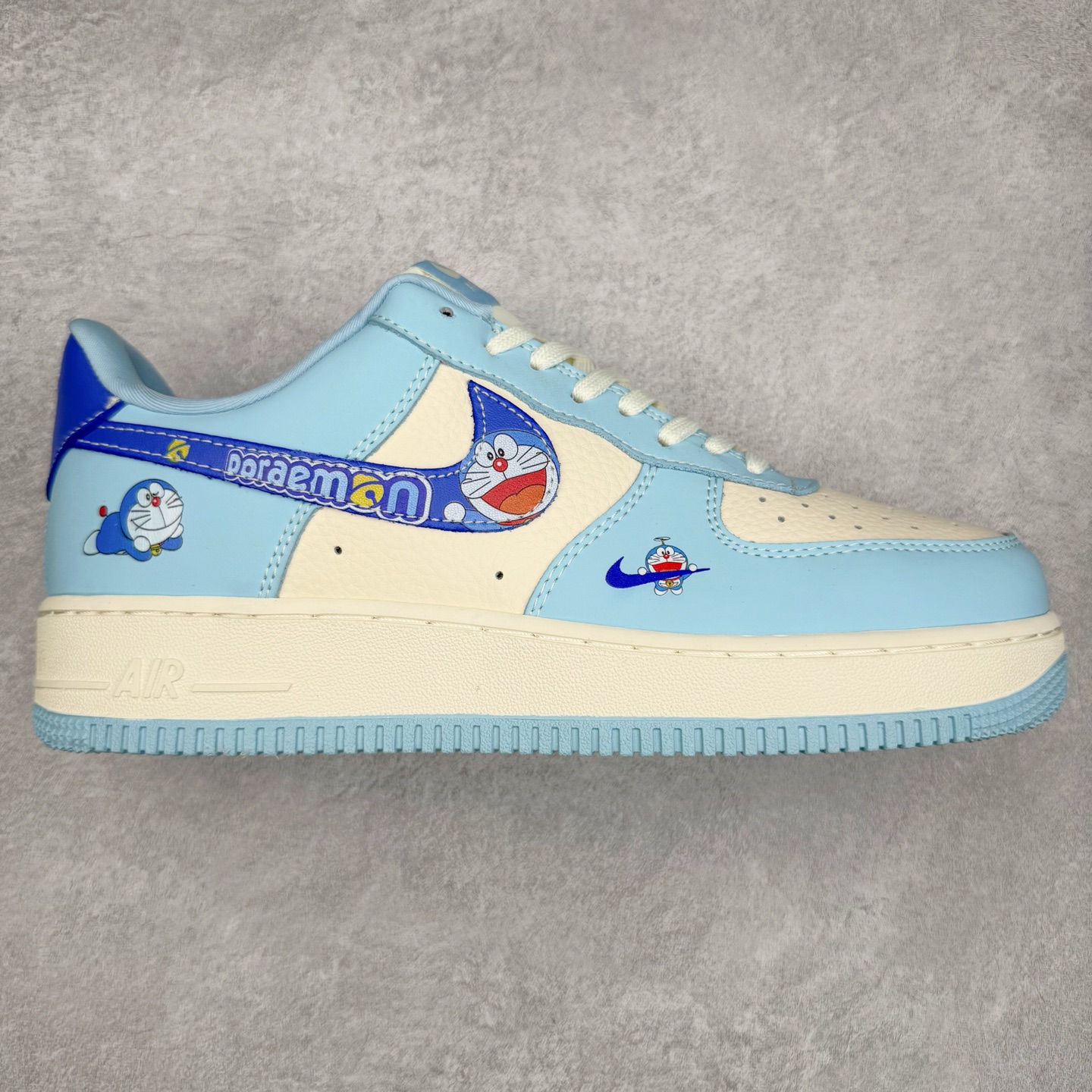 NK Air Force 1´07 Low 空军一号低帮百搭休闲运动板鞋 DF0188-059 柔软、弹性十足的缓震性能和出色的中底设计 横跨复古与现代的外型结合 造就出风靡全球 三十多年的Force 1 直到今天还深受青睐 实拍调校N版已经零色差零失真 百分百还原实物色彩所见即所得 不存在货不对板色差等低级问题 选购参考实物拍摄 不混卖不参货 只用心做好货严格选品 承诺混一赔十 尺码：36 36.5 37.5 38 38.5 39 40 40.5 41 42 42.5 43 44 44.5 45-选品中心