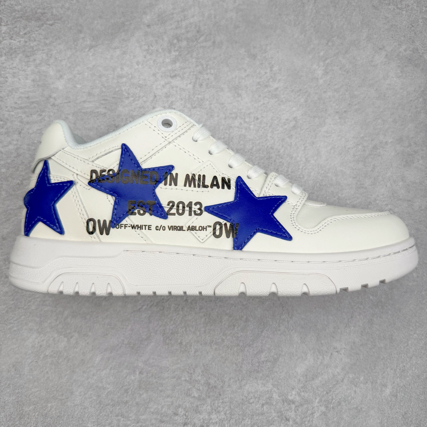 ＃KX OFF-WHITE Out Of Office OW低帮时尚板鞋 全套原楦原纸版原鞋开模 全网最正确的版型 独家私模大底 最大开发至46码 大厂出品 细节到位 官方原盒原配 100加配色陆更新 终端控货 优势供应 续众明星上脚 由经典配色打造 箭头符号、ZipTie 标签、1ogo印花等经典元素皆在此呈现 让人一眼明了 Off-White 的潮流身份 单品以黑白配色皮质制成 饰有品牌标志性 zip Tie 束线带吊牌 侧面饰有 Arrows 图案 展现出品牌对街头风格的偏爱 尺码：36 37 38 39 40 41 42 43 44 45 46-选品中心