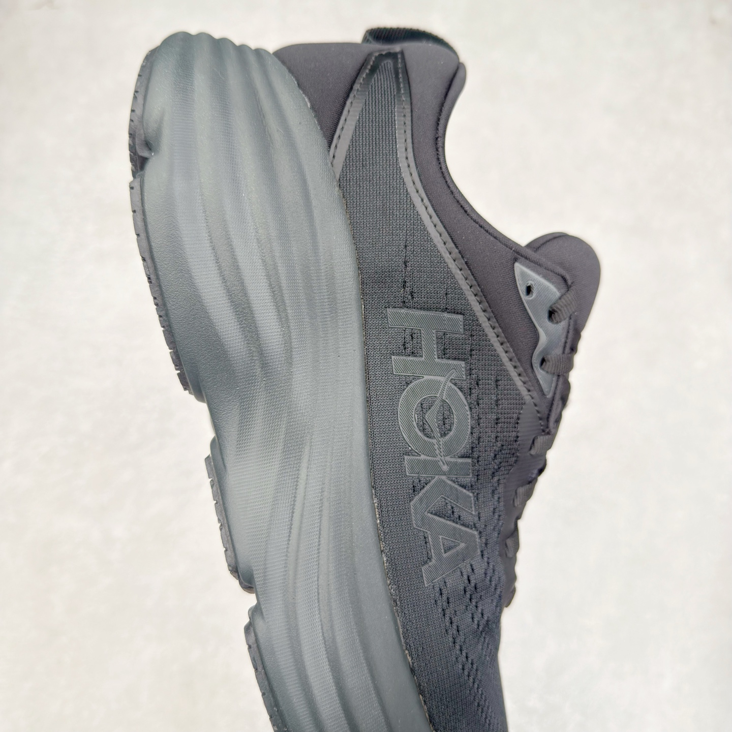 图片[6]-＃HK纯原 HOKA ONE ONE Bondi 8 邦代八代缓震网面耐磨低帮跑步鞋 原始的 Bondi 缓震和线条在这里 提供该特许经营权众所周知的柔软、平衡的乘坐体验 Bondi 使用加长的摇杆微调几何形状 以获得更大的加速度 同时由于采用碳纤维板 还可以提供更平稳的脚趾离地 尺码：36 36.5 37.5 38 38.5 39 40 40.5 41 42 42.5 43 44 44.5 45-选品中心