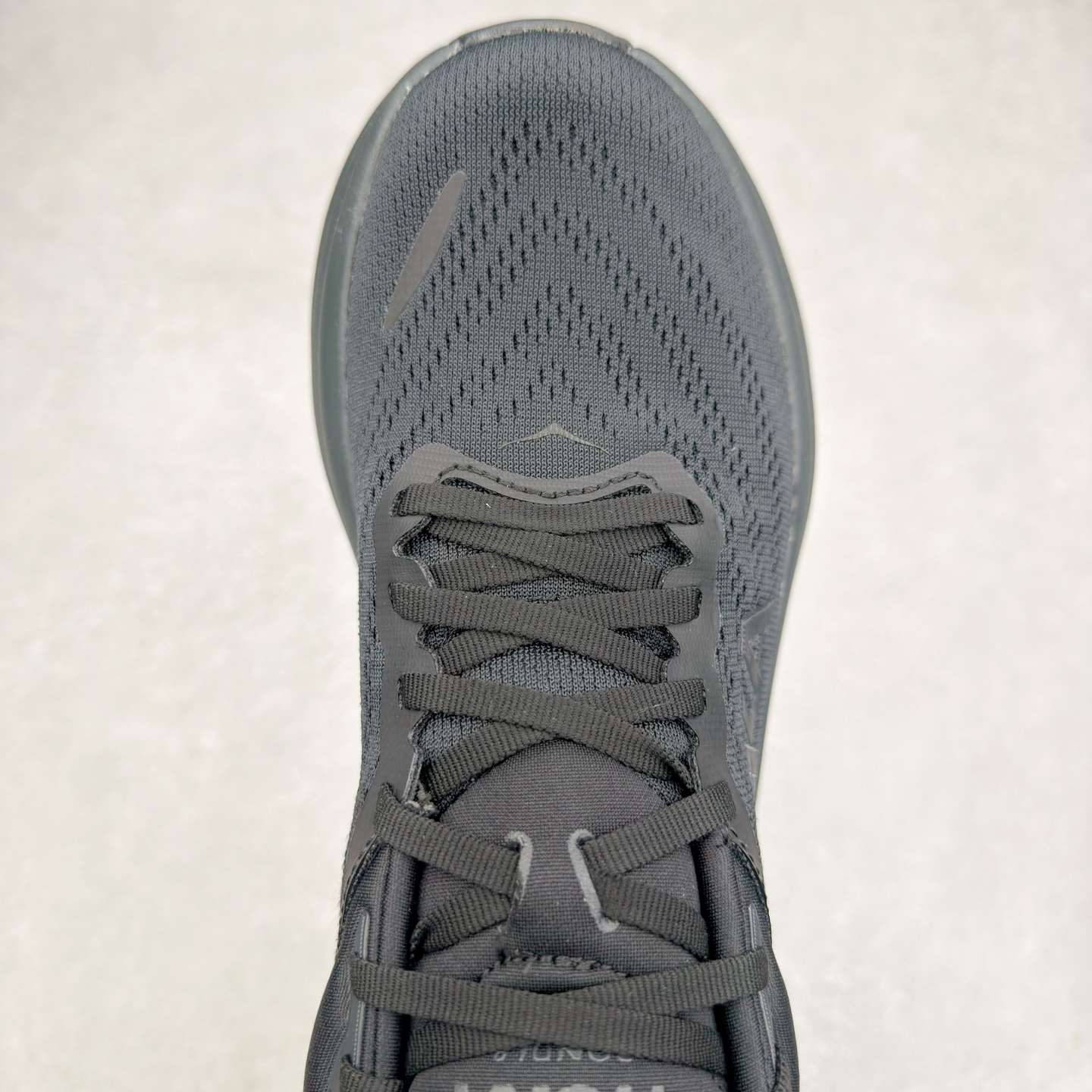 图片[4]-＃HK纯原 HOKA ONE ONE Bondi 8 邦代八代缓震网面耐磨低帮跑步鞋 原始的 Bondi 缓震和线条在这里 提供该特许经营权众所周知的柔软、平衡的乘坐体验 Bondi 使用加长的摇杆微调几何形状 以获得更大的加速度 同时由于采用碳纤维板 还可以提供更平稳的脚趾离地 尺码：36 36.5 37.5 38 38.5 39 40 40.5 41 42 42.5 43 44 44.5 45-选品中心