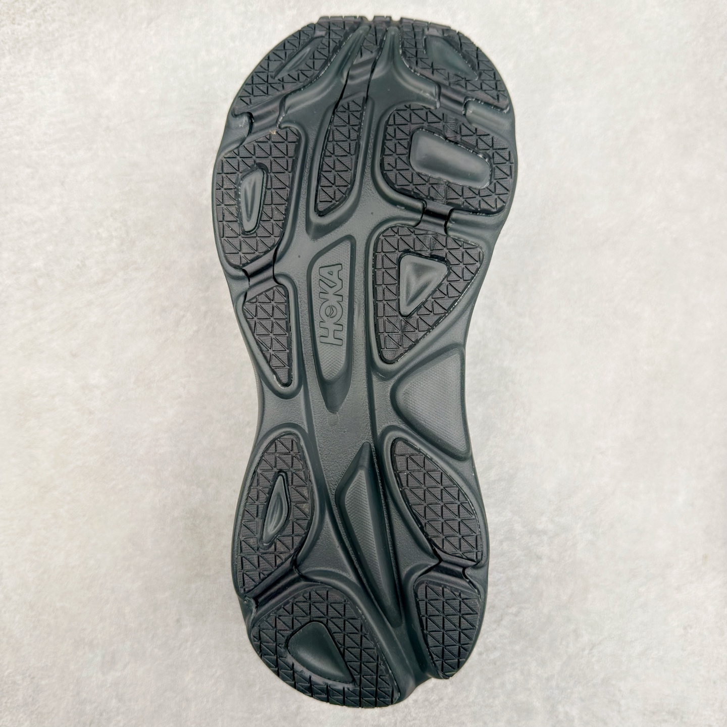 图片[9]-＃HK纯原 HOKA ONE ONE Bondi 8 邦代八代缓震网面耐磨低帮跑步鞋 原始的 Bondi 缓震和线条在这里 提供该特许经营权众所周知的柔软、平衡的乘坐体验 Bondi 使用加长的摇杆微调几何形状 以获得更大的加速度 同时由于采用碳纤维板 还可以提供更平稳的脚趾离地 尺码：36 36.5 37.5 38 38.5 39 40 40.5 41 42 42.5 43 44 44.5 45-选品中心