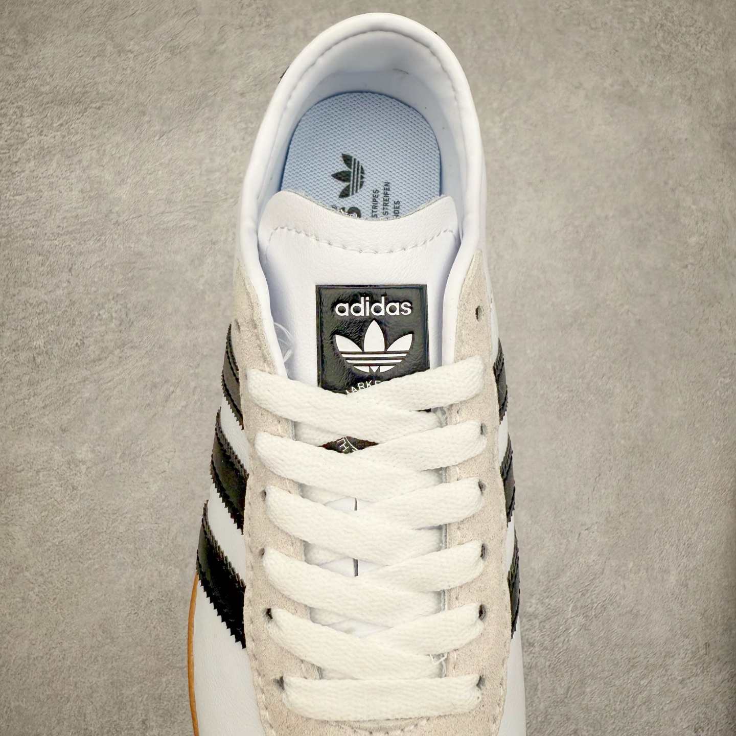 图片[5]-AD Originals Tokyo 东京限定系列复古百搭薄底德训风低帮休闲运动T头鞋 JI3311 ORIGINALS 挖掘复古运动基因，文 将经典与现代完美融合，推出薄底鞋系列，引起潮流趋势。此次COSTS带来的是ADIDAS ORIGINALS TOKYO系列黑白两款百搭配色，鞋款鞋面舒适贴合脚面， 同时采用柔软材质，穿着轻便舒适；中底缓震性能，鞋底有一定弹性，日常穿搭舒适且防滑。尺码：35⅔ 36 36⅔ 37⅓ 38 38⅔ 39⅓ 40 40⅔ 41⅓ 42 42⅔ 43⅓ 44 45-选品中心