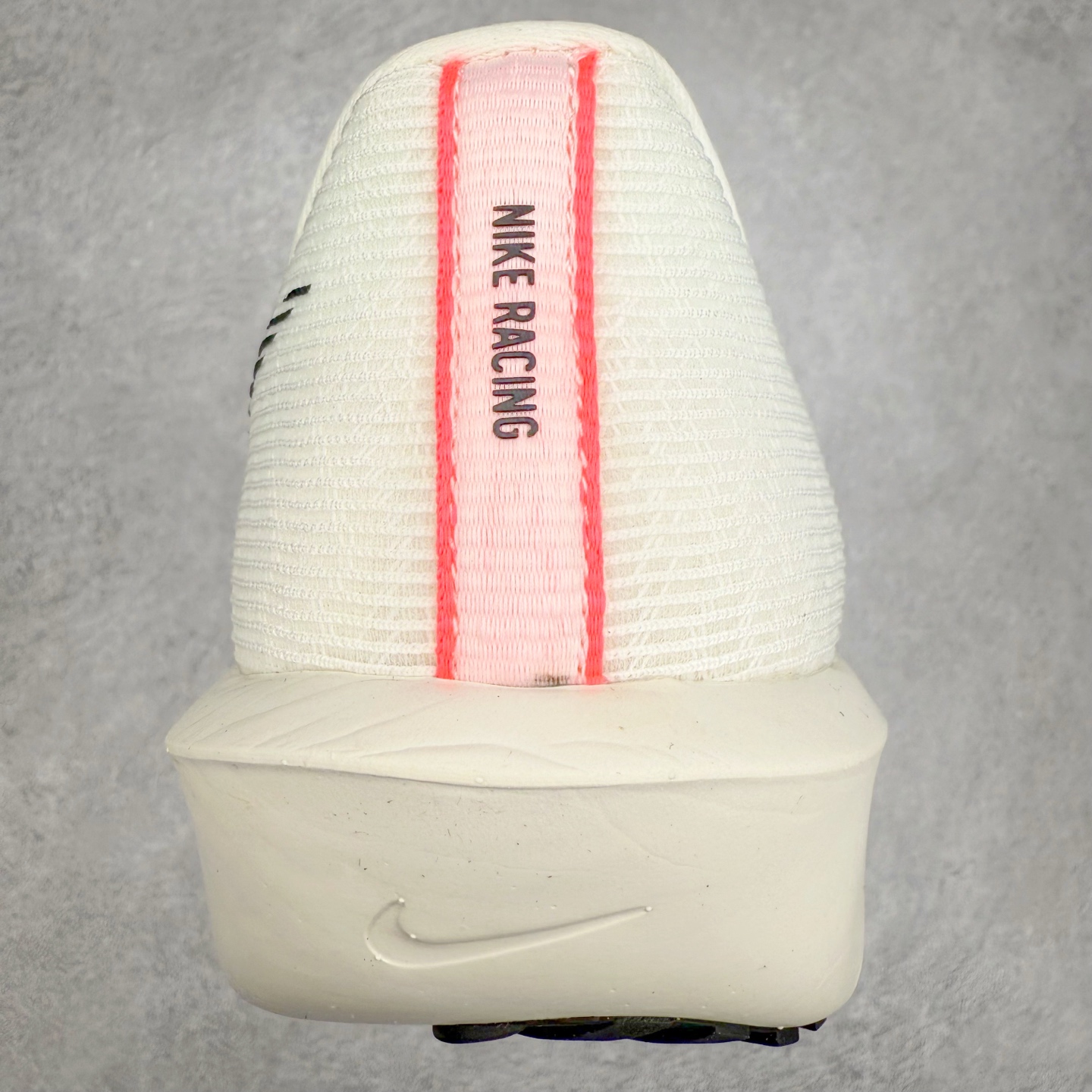 图片[8]-NK AIR Zoom RIVALFLY FK4代系列轻量飞织低帮休闲运动慢跑鞋 整体设计采用流线型的轻质工程网眼材质构成鞋面 并与其他 Running 旗舰鞋款同样搭载全脚掌 ZoomX 缓冲中底 搭配 Pebax 物料与橡胶外底 ZoomX StreakFly 首发配色以Prototype呈现 其灵感是来自开发期间的磨损测试 透过编号的标记与内侧的预期跑步距离突出研发过程 货号：FV6040-104 尺码：36 36.5 37.5 38 38.5 39 40 40.5 41 42 42.5 43 44 44.5 45-选品中心