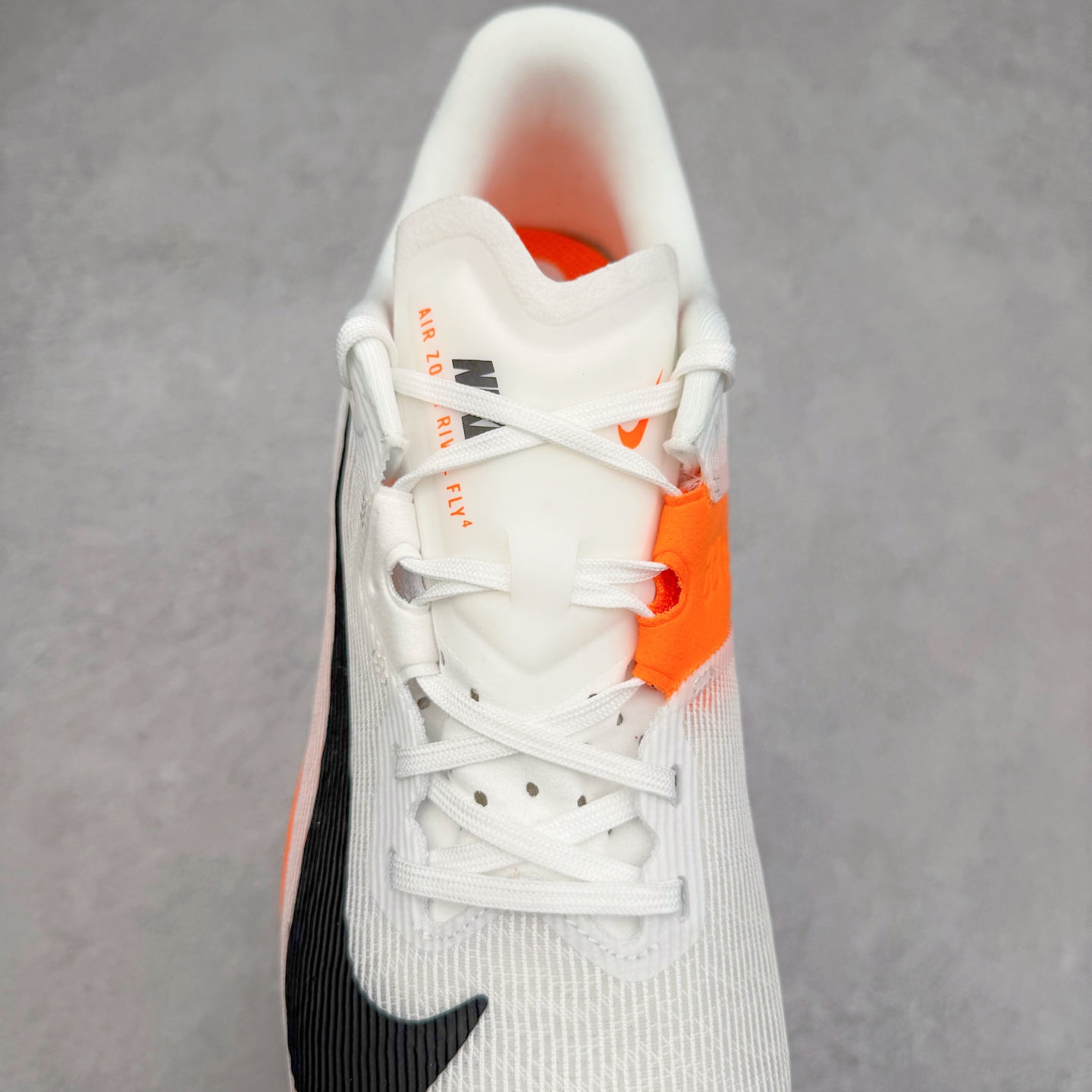 图片[5]-NK AIR Zoom RIVALFLY FK4代系列轻量飞织低帮休闲运动慢跑鞋 整体设计采用流线型的轻质工程网眼材质构成鞋面 并与其他 Running 旗舰鞋款同样搭载全脚掌 ZoomX 缓冲中底 搭配 Pebax 物料与橡胶外底 ZoomX StreakFly 首发配色以Prototype呈现 其灵感是来自开发期间的磨损测试 透过编号的标记与内侧的预期跑步距离突出研发过程 货号：FV6040-101 尺码：36 36.5 37.5 38 38.5 39 40 40.5 41 42 42.5 43 44 44.5 45-选品中心