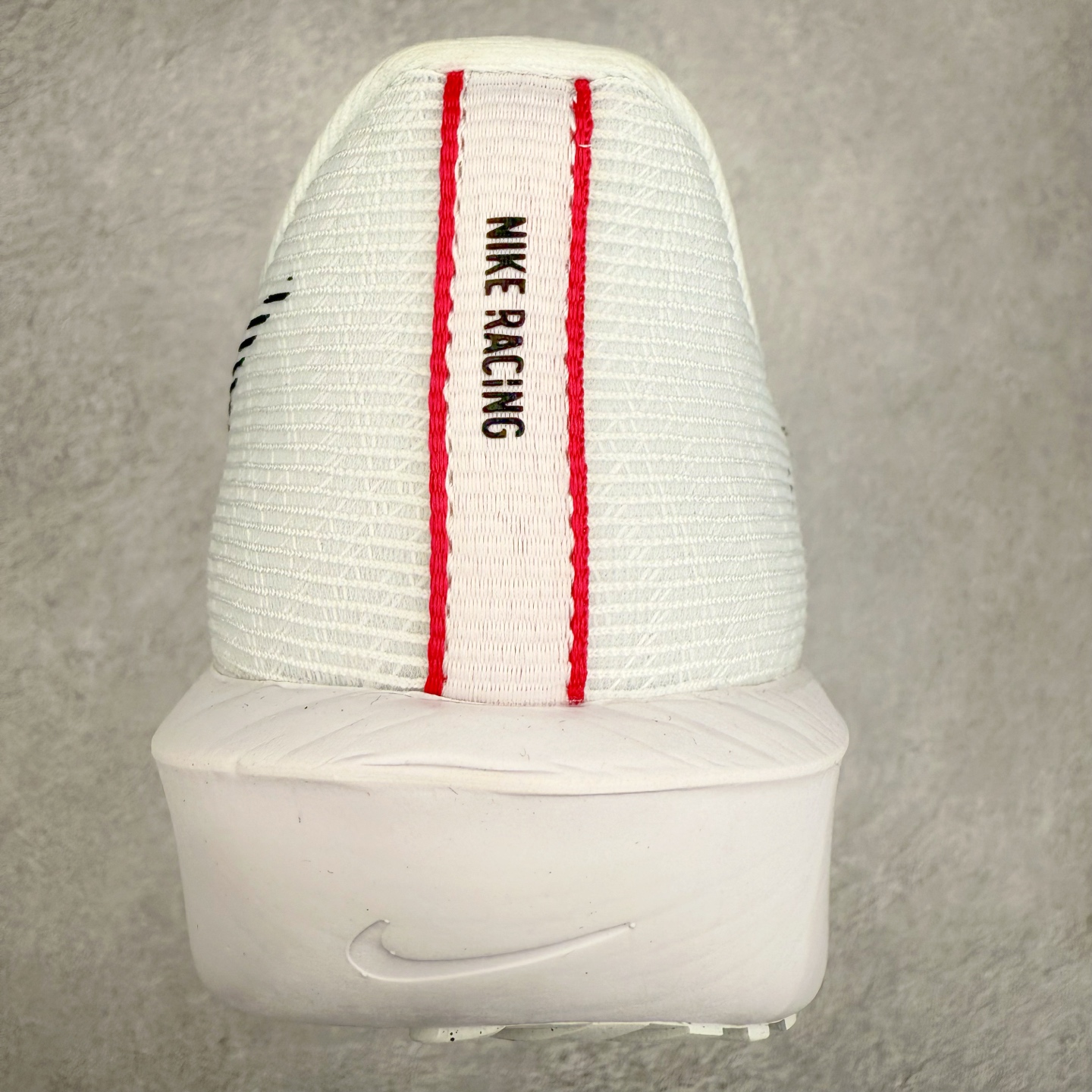 图片[8]-NK AIR Zoom RIVALFLY FK4代系列轻量飞织低帮休闲运动慢跑鞋 整体设计采用流线型的轻质工程网眼材质构成鞋面 并与其他 Running 旗舰鞋款同样搭载全脚掌 ZoomX 缓冲中底 搭配 Pebax 物料与橡胶外底 ZoomX StreakFly 首发配色以Prototype呈现 其灵感是来自开发期间的磨损测试 透过编号的标记与内侧的预期跑步距离突出研发过程 货号：FV6040-100 尺码：36 36.5 37.5 38 38.5 39 40 40.5 41 42 42.5 43 44 44.5 45-选品中心