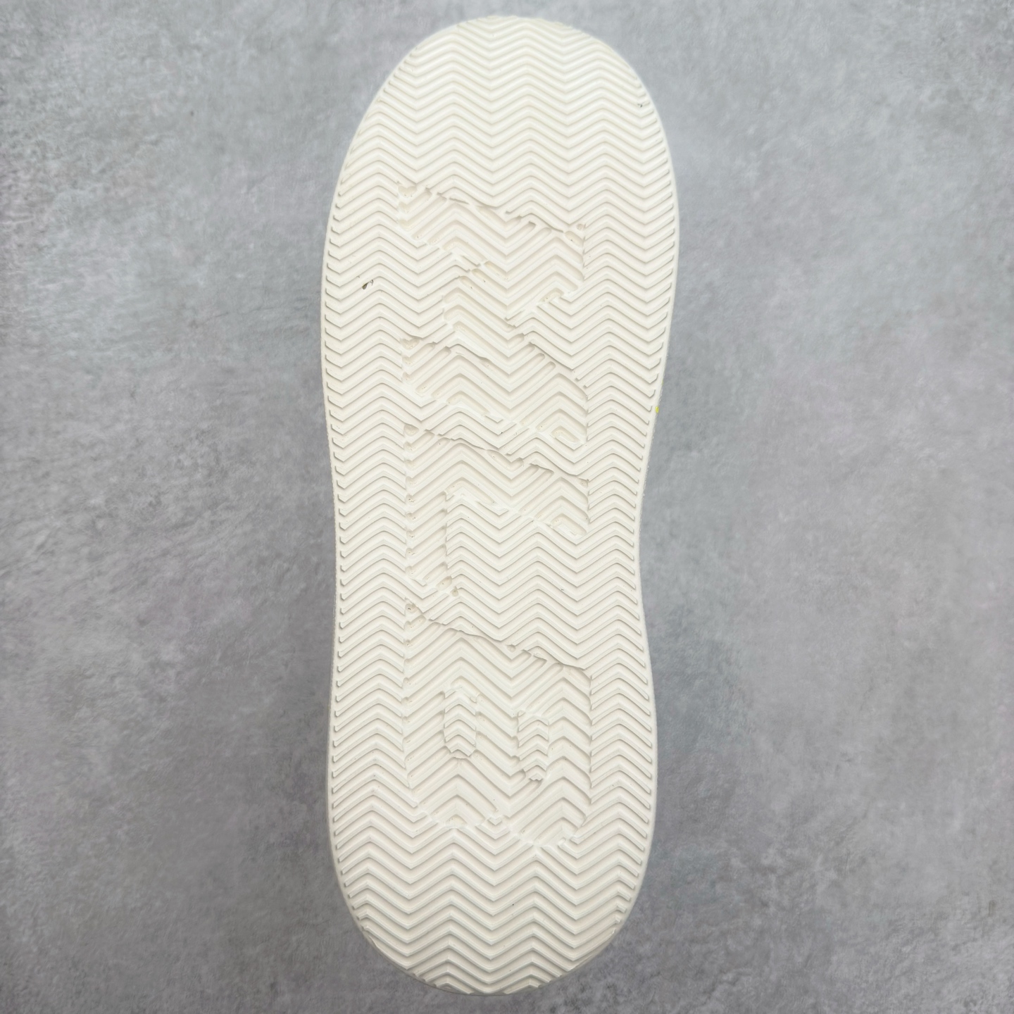 图片[9]-MLB Chunky Liner Basic 复古印花学长鞋系列低帮轻量增高厚底百搭休闲运动慢跑鞋板鞋 定制配色 Korea韩国联名NY美国榄球纽约洋基队限定 韩国代购专供 全套原楦原纸板原厂数据开发 正确中底拉帮中底网布细节 平台代购专供 左脚内置芯片 韩国代购吊牌标贴 独家一比一RB+MD组合大底 高频后跟小人Logo精准对位立体饱满 正确网布加超迁鞋面 转印中底走线紧密 转印Logo工艺表层防刮不掉色 尺码：35 36 36.5 37.5 38 38.5 39 40 40.5 41 42 42.5 43 44 45-选品中心