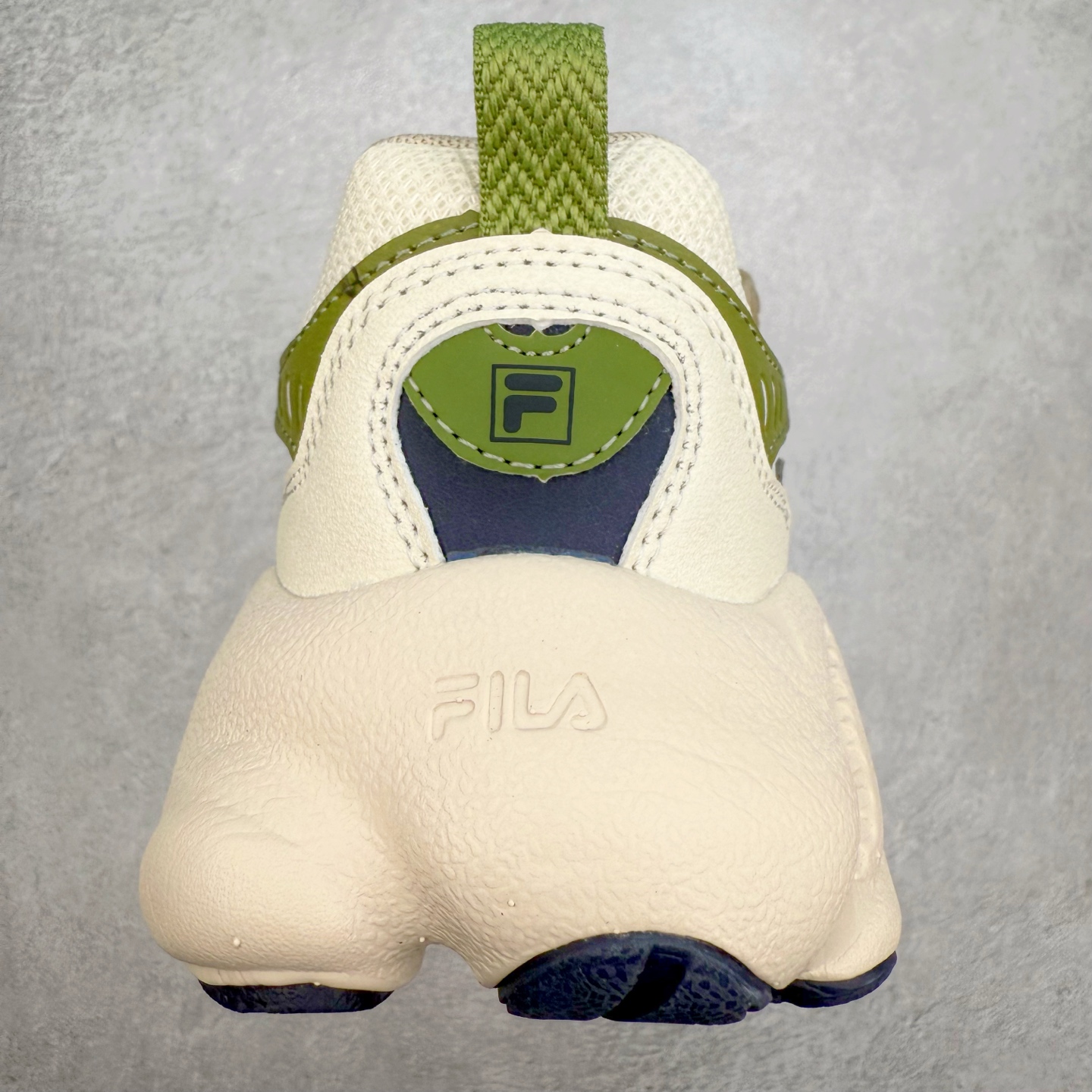 图片[8]-＃DT FILA Fern2 SO 斐乐摩登系列蕨草鞋运动潮流个性舒适柔软设计感 减震耐磨低帮生活休闲鞋 FUSION 系列传承了 FILA 的百年基因，融入年轻运动及潮流文化，成为引领变革、创新突破的一代。以“1+N” 的跨界合作模式重现经典的同时创造经典。带来最出其不意的跨界合作惊喜。同时，FILAFUSION把FILA 的 DNA 融入到定制体验里，你可以随心制造厲于你的产品。FILA FUSION 的鞋家族涵盖了老爹鞋、跑步鞋、网球鞋、季节款。风格复古新潮，满足了时尚人士出行及各类运动的搭配需求，成为当下年轻人筷拥的鞋类品牌之一。FILA FUSION 走进年轻人的世界，通过年轻人运动，街舞，滑板，篮球，展现 FILA FUSION 的潮流态度和年轻文化。FILA FUSION 认为末来属于引领变革、创新突破的年轻一代，让我们一起构成 FILA 未来的蓝图吧！尺码：35.5 36 36.5 37.5 38 38.5 39 40 40.5 41 42 42.5 43 44 44.5 45-选品中心