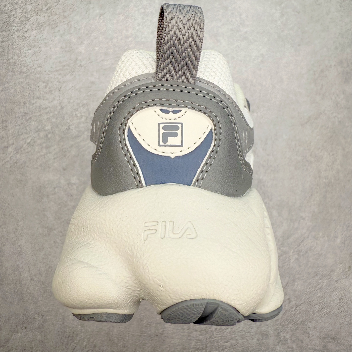 图片[8]-＃DT FILA Fern2 SO 斐乐摩登系列蕨草鞋运动潮流个性舒适柔软设计感 减震耐磨低帮生活休闲鞋 FUSION 系列传承了 FILA 的百年基因，融入年轻运动及潮流文化，成为引领变革、创新突破的一代。以“1+N” 的跨界合作模式重现经典的同时创造经典。带来最出其不意的跨界合作惊喜。同时，FILAFUSION把FILA 的 DNA 融入到定制体验里，你可以随心制造厲于你的产品。FILA FUSION 的鞋家族涵盖了老爹鞋、跑步鞋、网球鞋、季节款。风格复古新潮，满足了时尚人士出行及各类运动的搭配需求，成为当下年轻人筷拥的鞋类品牌之一。FILA FUSION 走进年轻人的世界，通过年轻人运动，街舞，滑板，篮球，展现 FILA FUSION 的潮流态度和年轻文化。FILA FUSION 认为末来属于引领变革、创新突破的年轻一代，让我们一起构成 FILA 未来的蓝图吧！尺码：35.5 36 36.5 37.5 38 38.5 39 40 40.5 41 42 42.5 43 44 44.5 45-选品中心