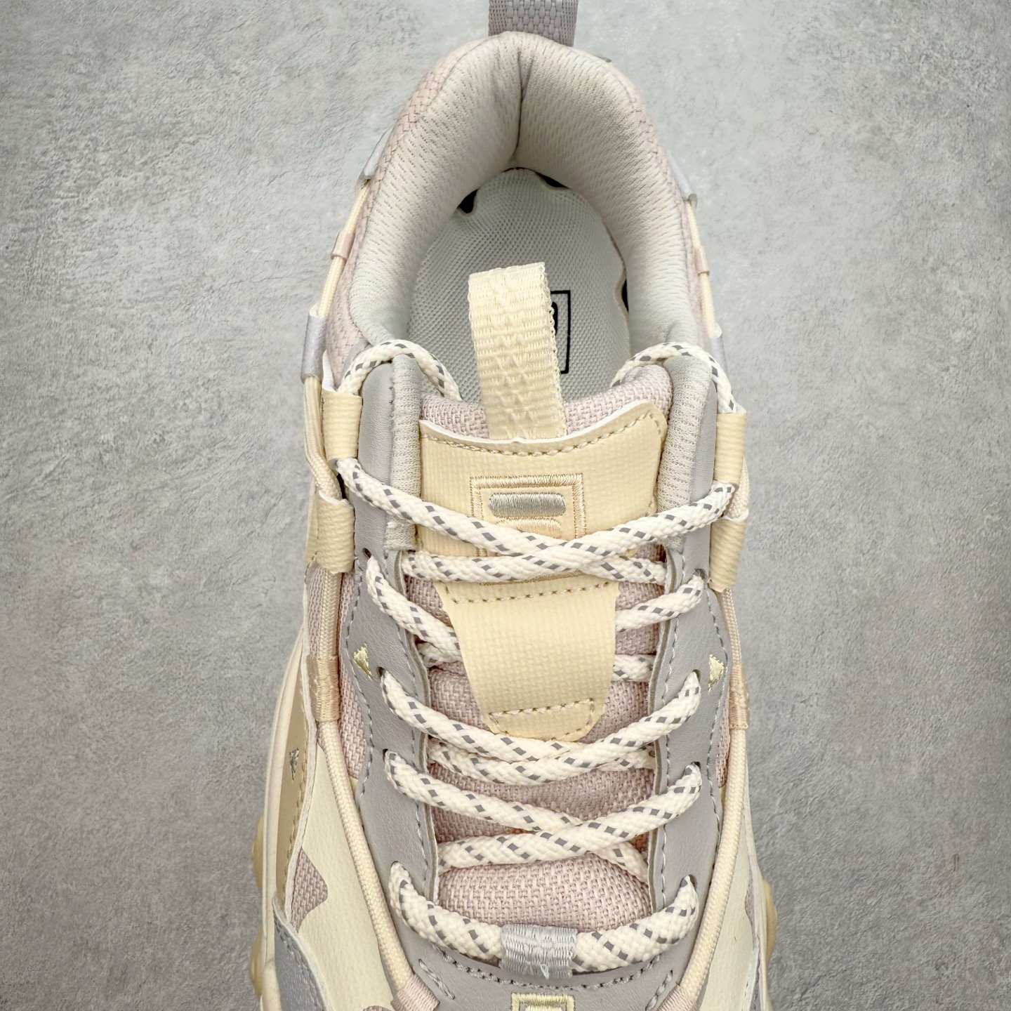 图片[5]-＃DT FILA FLUID 5 斐乐猫爪五代百搭低帮复古老爹风潮流休闲运动慢跑鞋 自老爹鞋开始流行于街头 FILA 陆续带回了一些老鞋 同时推出了诸多新鞋型 此番 FILA 为旗下 Ravagement 新增几款配色 将丰富的色彩组合起来 并搭配上繁复的鞋面结构 重新演绎了这双山系老爹鞋 尺码：35 36 36.5 37.5 38 38.5 39 40 40.5 41 42 42.5 43 44 44.5 45-选品中心