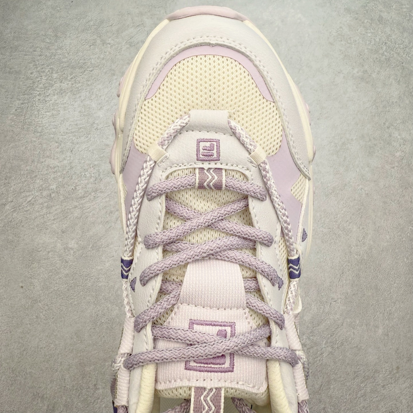 图片[4]-＃DT FILA FLUID 5 斐乐猫爪五代百搭低帮复古老爹风潮流休闲运动慢跑鞋 自老爹鞋开始流行于街头 FILA 陆续带回了一些老鞋 同时推出了诸多新鞋型 此番 FILA 为旗下 Ravagement 新增几款配色 将丰富的色彩组合起来 并搭配上繁复的鞋面结构 重新演绎了这双山系老爹鞋 尺码：35 36 36.5 37.5 38 38.5 39 40 40.5 41 42 42.5 43 44 44.5 45-选品中心