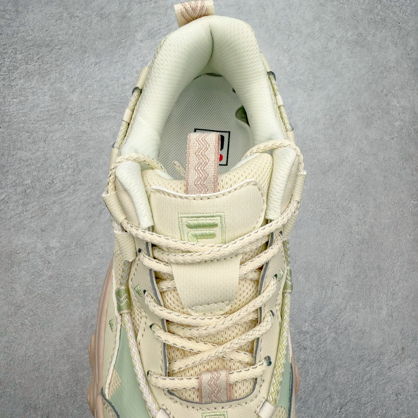 图片[5]-＃DT FILA FLUID 5 斐乐猫爪五代百搭低帮复古老爹风潮流休闲运动慢跑鞋 自老爹鞋开始流行于街头 FILA 陆续带回了一些老鞋 同时推出了诸多新鞋型 此番 FILA 为旗下 Ravagement 新增几款配色 将丰富的色彩组合起来 并搭配上繁复的鞋面结构 重新演绎了这双山系老爹鞋 尺码：35 36 36.5 37.5 38 38.5 39 40 40.5 41 42 42.5 43 44 44.5 45-选品中心