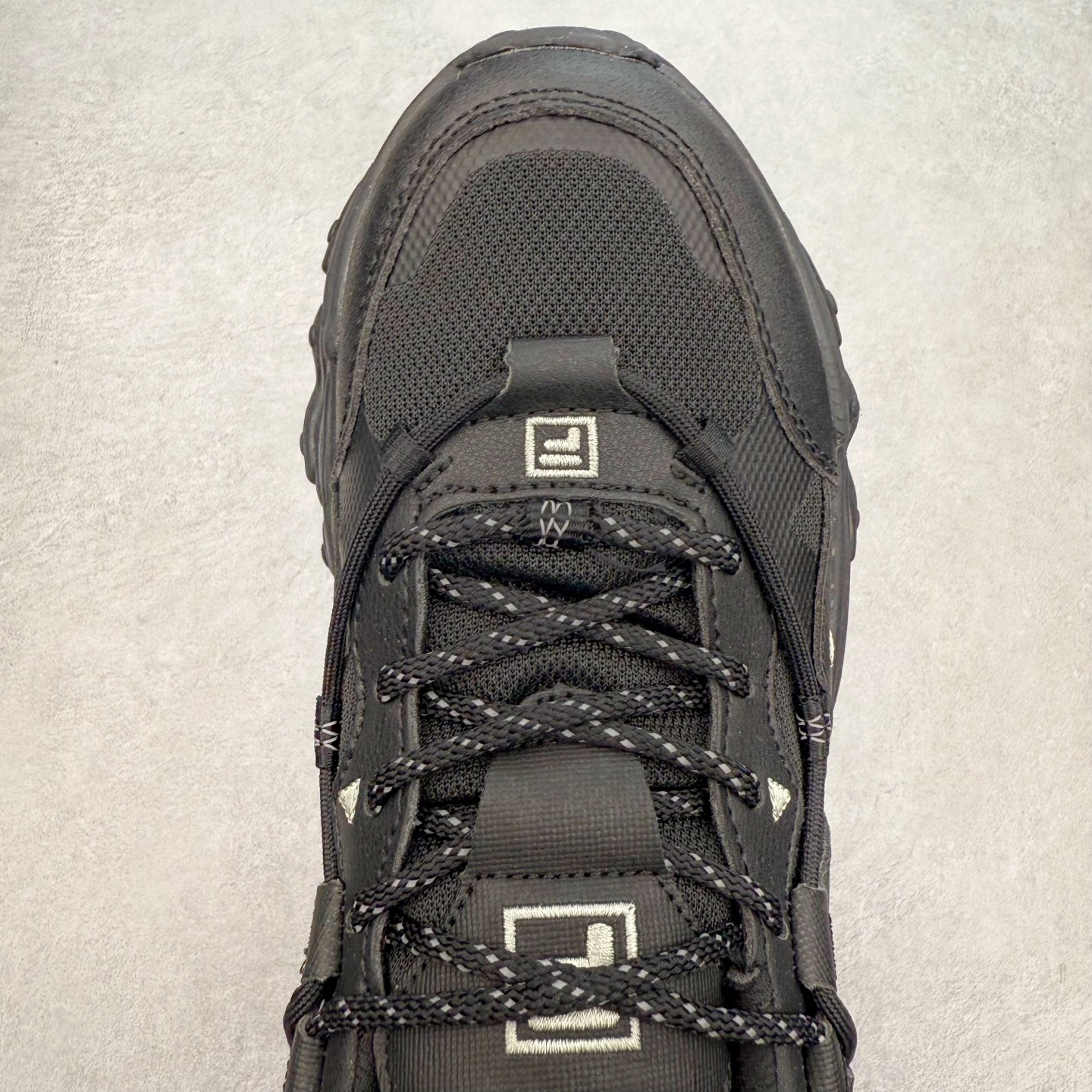 图片[4]-＃DT FILA FLUID 5 斐乐猫爪五代百搭低帮复古老爹风潮流休闲运动慢跑鞋 自老爹鞋开始流行于街头 FILA 陆续带回了一些老鞋 同时推出了诸多新鞋型 此番 FILA 为旗下 Ravagement 新增几款配色 将丰富的色彩组合起来 并搭配上繁复的鞋面结构 重新演绎了这双山系老爹鞋 尺码：35 36 36.5 37.5 38 38.5 39 40 40.5 41 42 42.5 43 44 44.5 45-选品中心