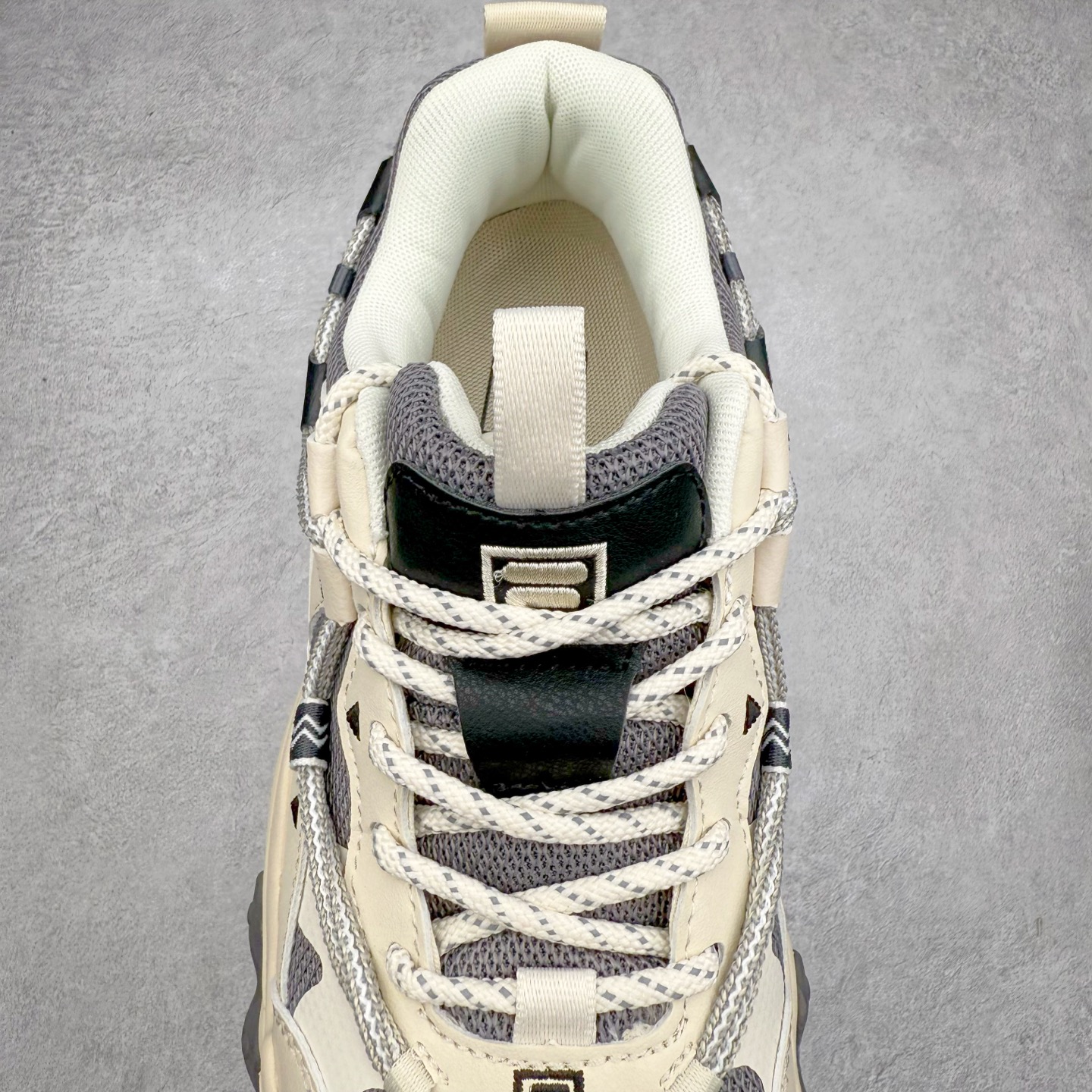 图片[5]-＃DT FILA FLUID 5 斐乐猫爪五代百搭低帮复古老爹风潮流休闲运动慢跑鞋 自老爹鞋开始流行于街头 FILA 陆续带回了一些老鞋 同时推出了诸多新鞋型 此番 FILA 为旗下 Ravagement 新增几款配色 将丰富的色彩组合起来 并搭配上繁复的鞋面结构 重新演绎了这双山系老爹鞋 尺码：35 36 36.5 37.5 38 38.5 39 40 40.5 41 42 42.5 43 44 44.5 45-选品中心