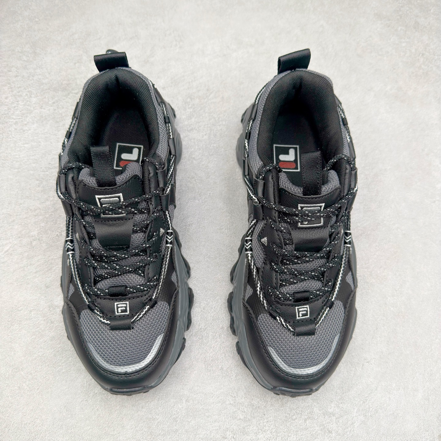 图片[2]-＃DT FILA FLUID 5 斐乐猫爪五代百搭低帮复古老爹风潮流休闲运动慢跑鞋 自老爹鞋开始流行于街头 FILA 陆续带回了一些老鞋 同时推出了诸多新鞋型 此番 FILA 为旗下 Ravagement 新增几款配色 将丰富的色彩组合起来 并搭配上繁复的鞋面结构 重新演绎了这双山系老爹鞋 尺码：35 36 36.5 37.5 38 38.5 39 40 40.5 41 42 42.5 43 44 44.5 45-选品中心