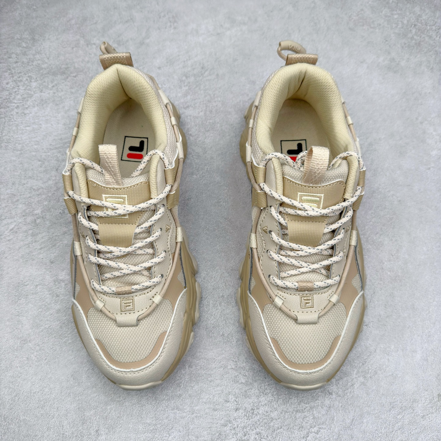 图片[2]-＃DT FILA FLUID 5 斐乐猫爪五代百搭低帮复古老爹风潮流休闲运动慢跑鞋 自老爹鞋开始流行于街头 FILA 陆续带回了一些老鞋 同时推出了诸多新鞋型 此番 FILA 为旗下 Ravagement 新增几款配色 将丰富的色彩组合起来 并搭配上繁复的鞋面结构 重新演绎了这双山系老爹鞋 尺码：35 36 36.5 37.5 38 38.5 39 40 40.5 41 42 42.5 43 44 44.5 45-选品中心