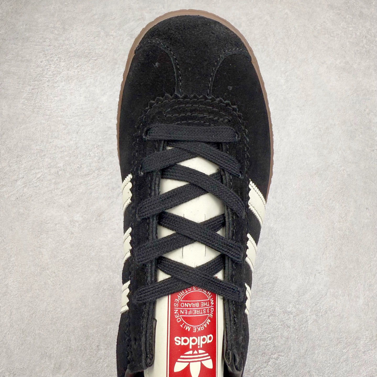 图片[4]-AD Originals Stadt 潮流防滑耐磨低帮板鞋 实拍调校N版已经零色差零失真 百分百还原实物色彩所见即所得 不存在货不对板色差等低级问题 选购参考实物拍摄 不混卖不参货 只用心做好货严格选品 承诺混一赔十 尺码：36 36.5 37.5 38 38.5 39 40 40.5 41 42 42.5 43 44 44.5 45-选品中心