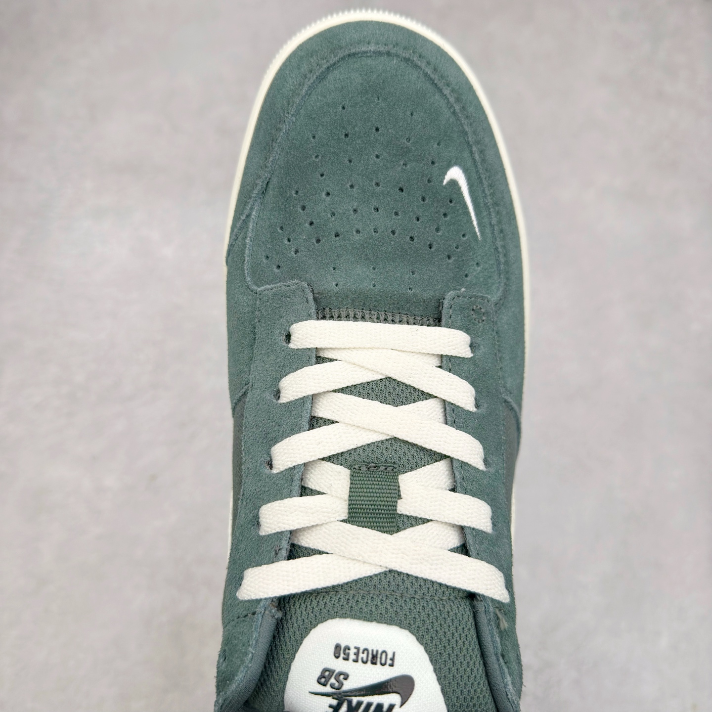 图片[4]-NK SB Force 58 空军58系列低帮休闲运动滑板板鞋 DV5477-301 鞋面由帆布和麂皮拼接 层次感丰富 搭配硫化外底 耐磨耐穿 鞋舌及中底后跟处饰有SB Logo 表明鞋款身份 采用包边设计 经久耐穿 硫化结构则有效提升灵活性 穿上这款全新推出的创意力作 助你耀动街头 尺码：36 36.5 37.5 38 38.5 39 40 40.5 41 42 42.5 43 44 45-选品中心