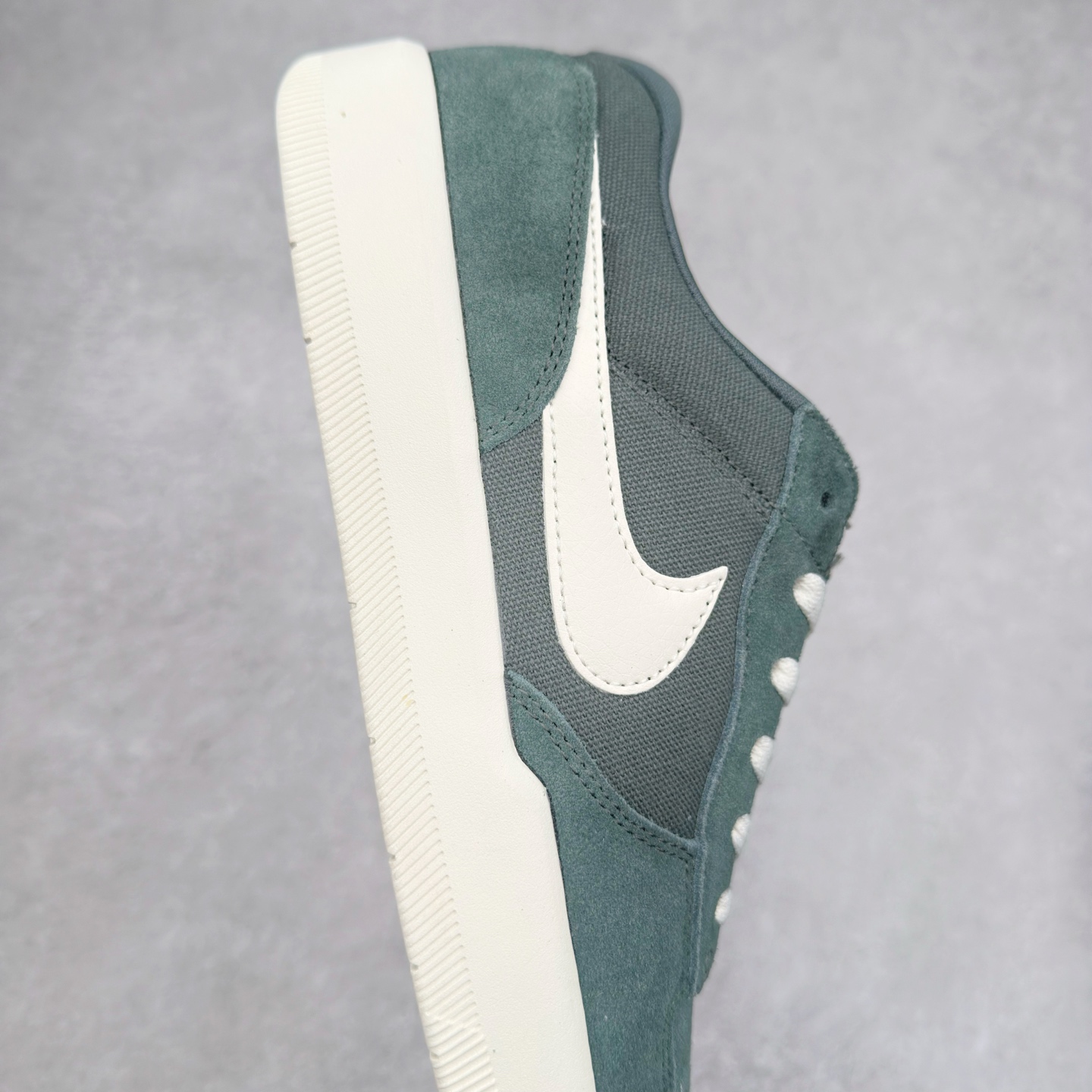 图片[6]-NK SB Force 58 空军58系列低帮休闲运动滑板板鞋 DV5477-301 鞋面由帆布和麂皮拼接 层次感丰富 搭配硫化外底 耐磨耐穿 鞋舌及中底后跟处饰有SB Logo 表明鞋款身份 采用包边设计 经久耐穿 硫化结构则有效提升灵活性 穿上这款全新推出的创意力作 助你耀动街头 尺码：36 36.5 37.5 38 38.5 39 40 40.5 41 42 42.5 43 44 45-选品中心