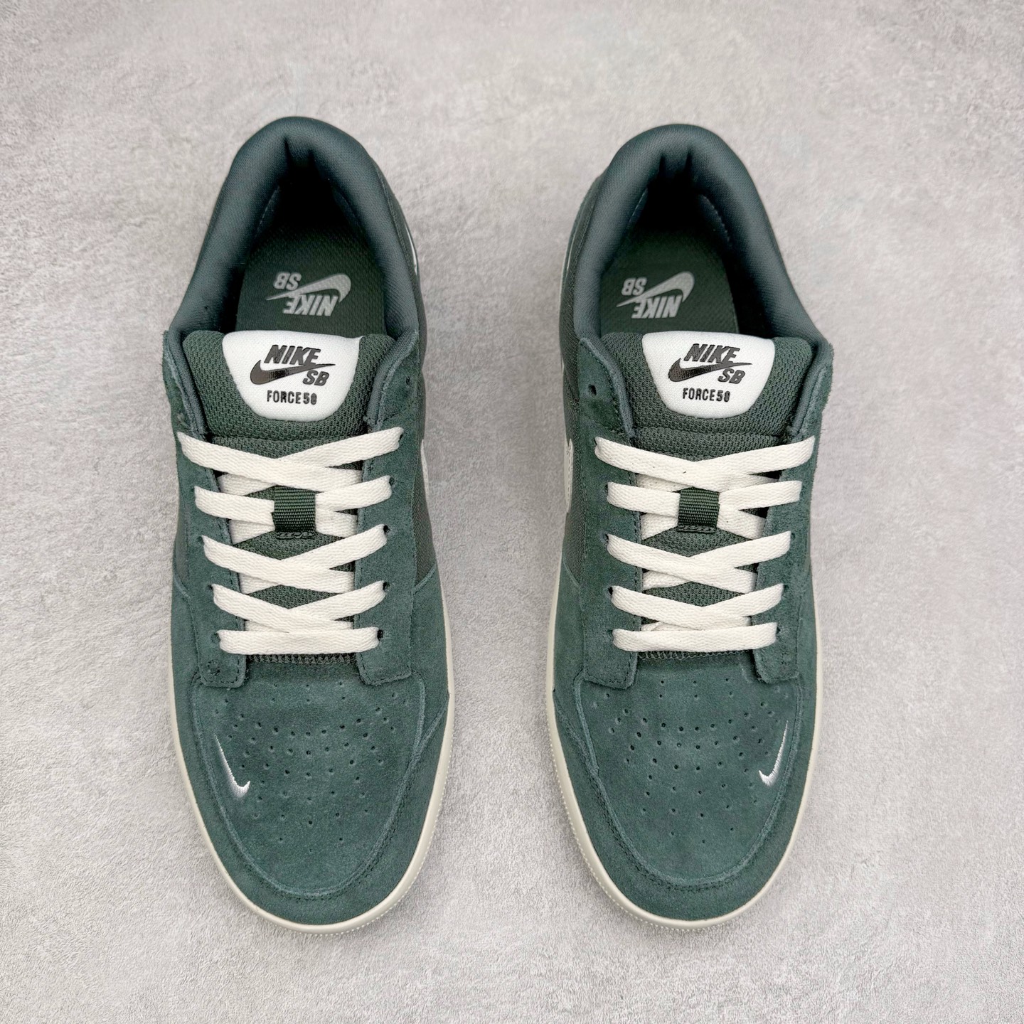 图片[2]-NK SB Force 58 空军58系列低帮休闲运动滑板板鞋 DV5477-301 鞋面由帆布和麂皮拼接 层次感丰富 搭配硫化外底 耐磨耐穿 鞋舌及中底后跟处饰有SB Logo 表明鞋款身份 采用包边设计 经久耐穿 硫化结构则有效提升灵活性 穿上这款全新推出的创意力作 助你耀动街头 尺码：36 36.5 37.5 38 38.5 39 40 40.5 41 42 42.5 43 44 45-选品中心