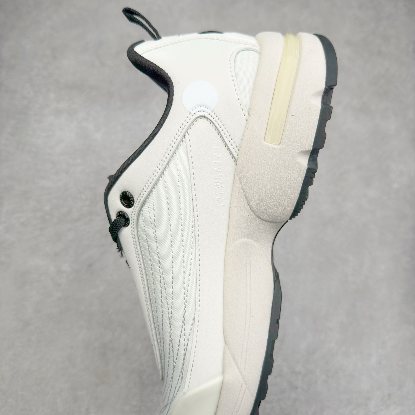 图片[7]-Stone Island Grime Panelled 石头岛黑褐色舒适时尚低帮生活休闲鞋 石头岛作不仅是科技面料和织物染色典范并加入了创新机能美学，兼顾功能性与时尚感，颠覆传统休闲服饰的想象。尺码：36 37 37.5 38 38.5 39 39.5 40 40.5 41.5 42 42.5 43 44 44.5 45-选品中心