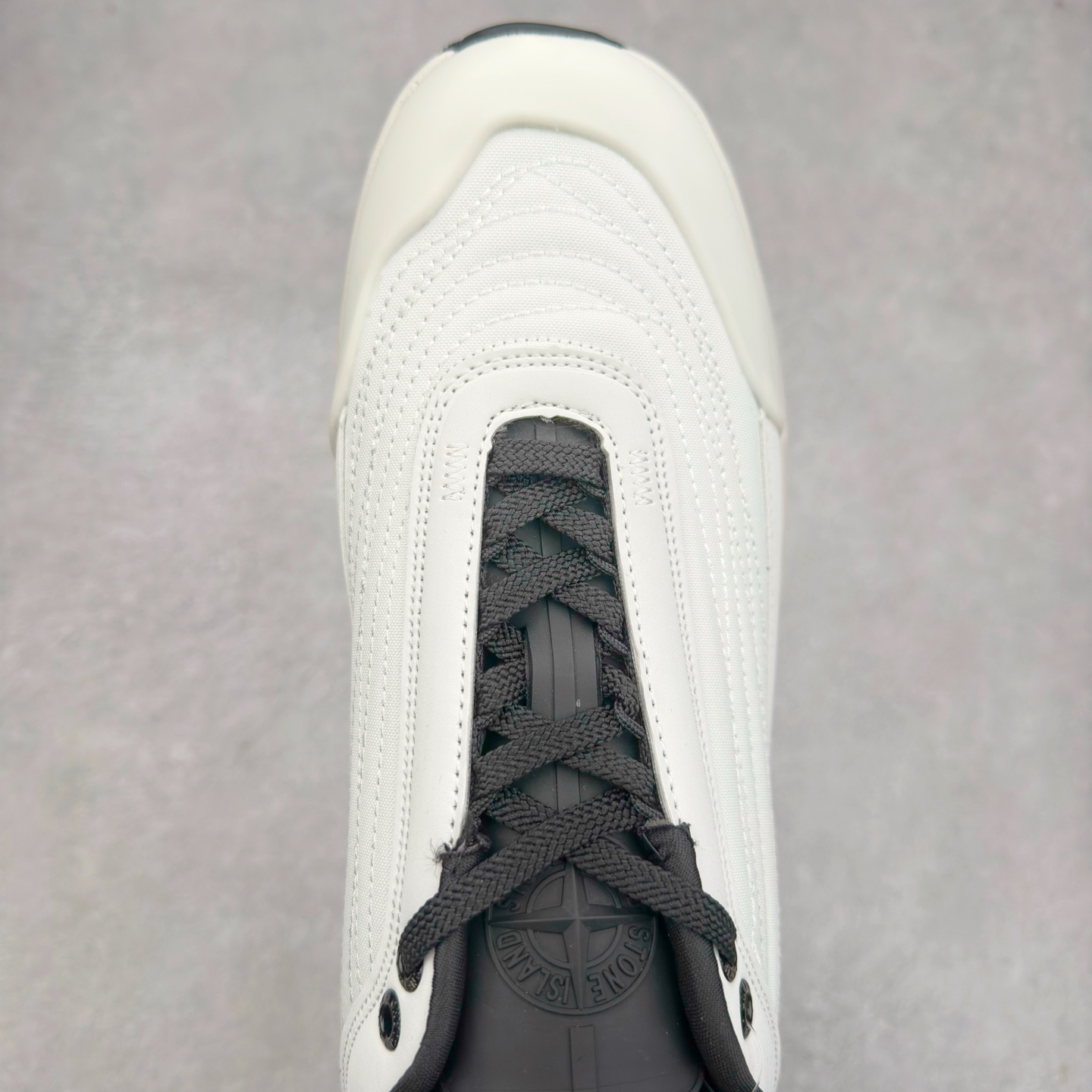 图片[4]-Stone Island Grime Panelled 石头岛黑褐色舒适时尚低帮生活休闲鞋 石头岛作不仅是科技面料和织物染色典范并加入了创新机能美学，兼顾功能性与时尚感，颠覆传统休闲服饰的想象。尺码：36 37 37.5 38 38.5 39 39.5 40 40.5 41.5 42 42.5 43 44 44.5 45-选品中心