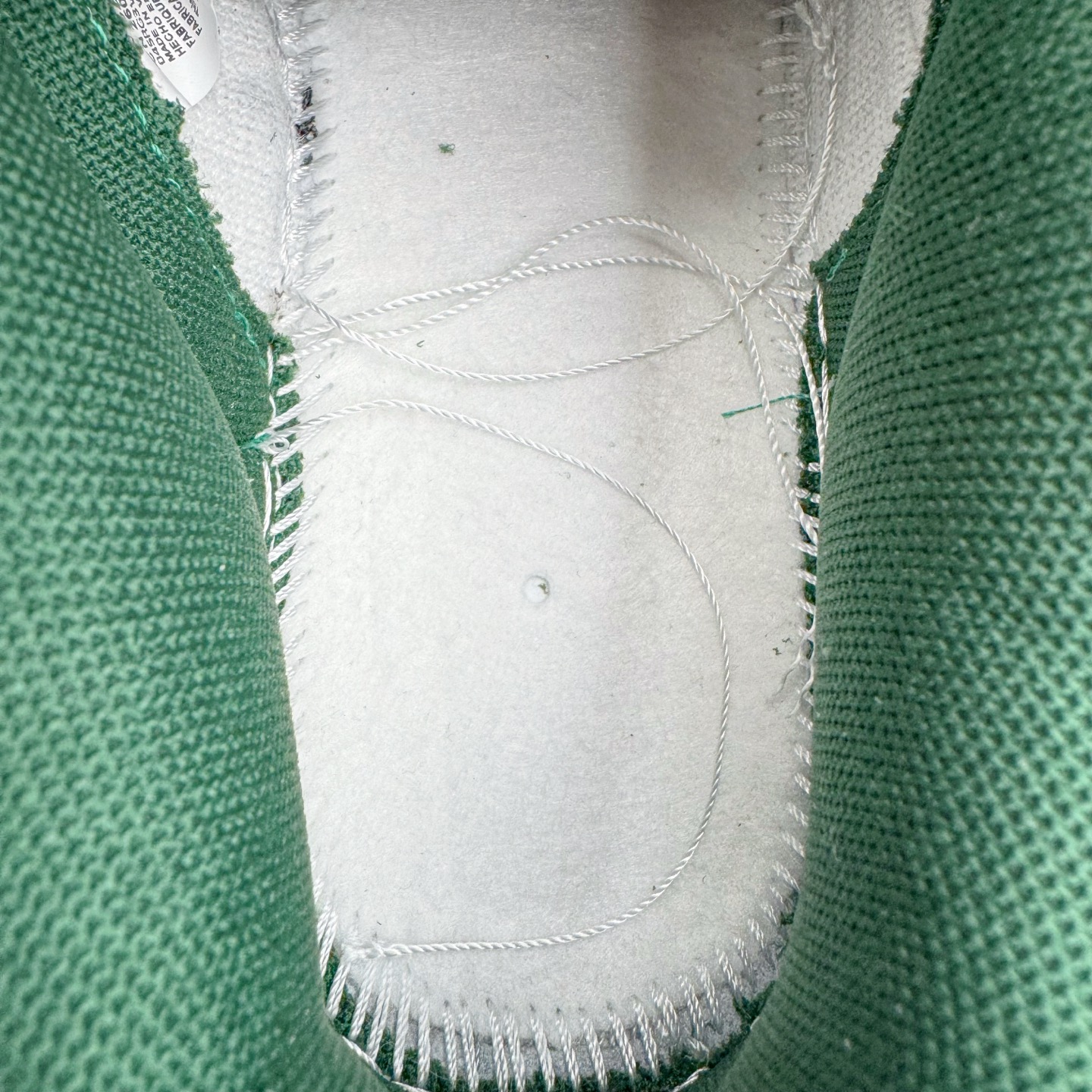 图片[10]-＃YC纯原 NK Dunk Low 青竹林 DD1391-101 此款设计灵感源于蝴蝶青竹林，以青绿为底色，外渲白雾晕染的效果，低饱和配色独特易搭，层次丰富。侧边手绘竹影随风摇曳，构成竹林纵深感，当阳光穿透清晨雾林时，虚拟竹纤正在生成光影诗篇；当工业标准被光合作用解构，潮流元素融入鞋中，每一步都自带飒飒凉意。定制系列天花板 无原鞋不开发 全系列得物原鞋一比一校对开发 配色持续更新中 终端对接 优势输出 全套原厂楦头原纸板数据档案倾力打造 原汁原味莞产 极致还原 圈内最强针车工艺 高端零售指定版 广东原厂配套原盒原标 鞋盒分三个尺码段 原厂冲刀 超高清洁度 全鞋零毛边皮料切割 采用原厂百宏鞋带以及原厂百宏织唛舌标 内标可供原厂几率过验 进口原装条纹中底布 四线拉帮白色点胶 原厂拉帮手法遵循公司 原厂电绣 极致还原 尺码：36 36.5 37.5 38 38.5 39 40 40.5 41 42 42.5 43 44 44.5 45 46-选品中心