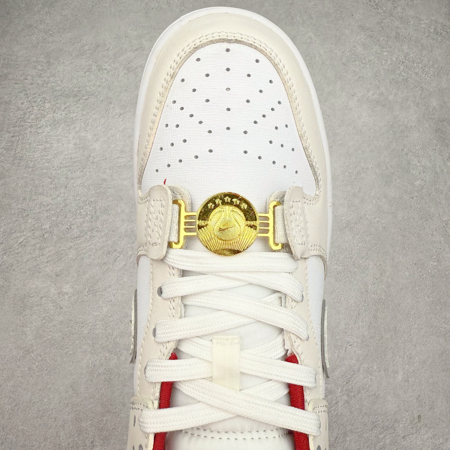 图片[4]-＃纯原特价福利 NK SB Dunk Low 系列 注意价格再次下调 之前3XX的东西 白菜价终极捡漏 全套原楦原模倾力打造完美版型 原厂Sadesa D7 皮料 细纹排气孔完全一致 独家原厂航空铝磨具打磨大底 鞋头坡度极致还原 无解鞋型 原盒原配 圈内天花板工艺 原厂冲刀 超高清洁度 全鞋零毛边皮料切割 采用原厂百宏鞋带以及原厂百宏织唛舌标 内标可供原厂几率过验 原厂中底布点胶 原厂中底布拉帮走线遵循公司 实拍调校N版已经零色差零失真 百分百还原实物色彩所见即所得 不存在货不对板色差等低级问题 选购参考实物拍摄 不混卖不参货 只用心做好货严格选品 承诺混一赔十 尺码：35.5 36 36.5 37.5 38 38.5 39 40 40.5 41 42 42.5 43 44 44.5 45 46-选品中心