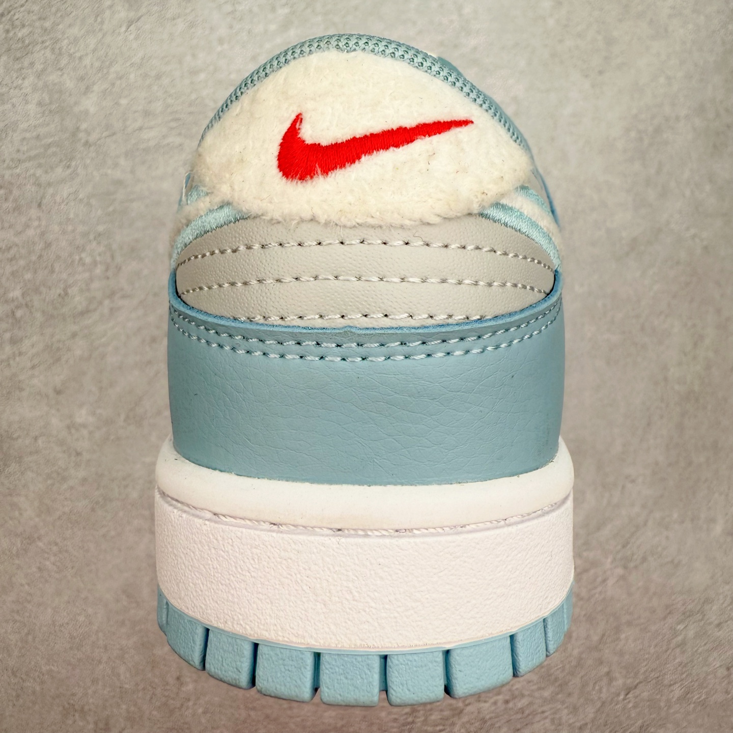 图片[8]-＃纯原特价福利 NK SB Dunk Low 系列 注意价格再次下调 之前3XX的东西 白菜价终极捡漏 全套原楦原模倾力打造完美版型 原厂Sadesa D7 皮料 细纹排气孔完全一致 独家原厂航空铝磨具打磨大底 鞋头坡度极致还原 无解鞋型 原盒原配 圈内天花板工艺 原厂冲刀 超高清洁度 全鞋零毛边皮料切割 采用原厂百宏鞋带以及原厂百宏织唛舌标 内标可供原厂几率过验 原厂中底布点胶 原厂中底布拉帮走线遵循公司 实拍调校N版已经零色差零失真 百分百还原实物色彩所见即所得 不存在货不对板色差等低级问题 选购参考实物拍摄 不混卖不参货 只用心做好货严格选品 承诺混一赔十 尺码：35.5 36 36.5 37.5 38 38.5 39 40 40.5 41 42 42.5 43 44 44.5 45 46-选品中心