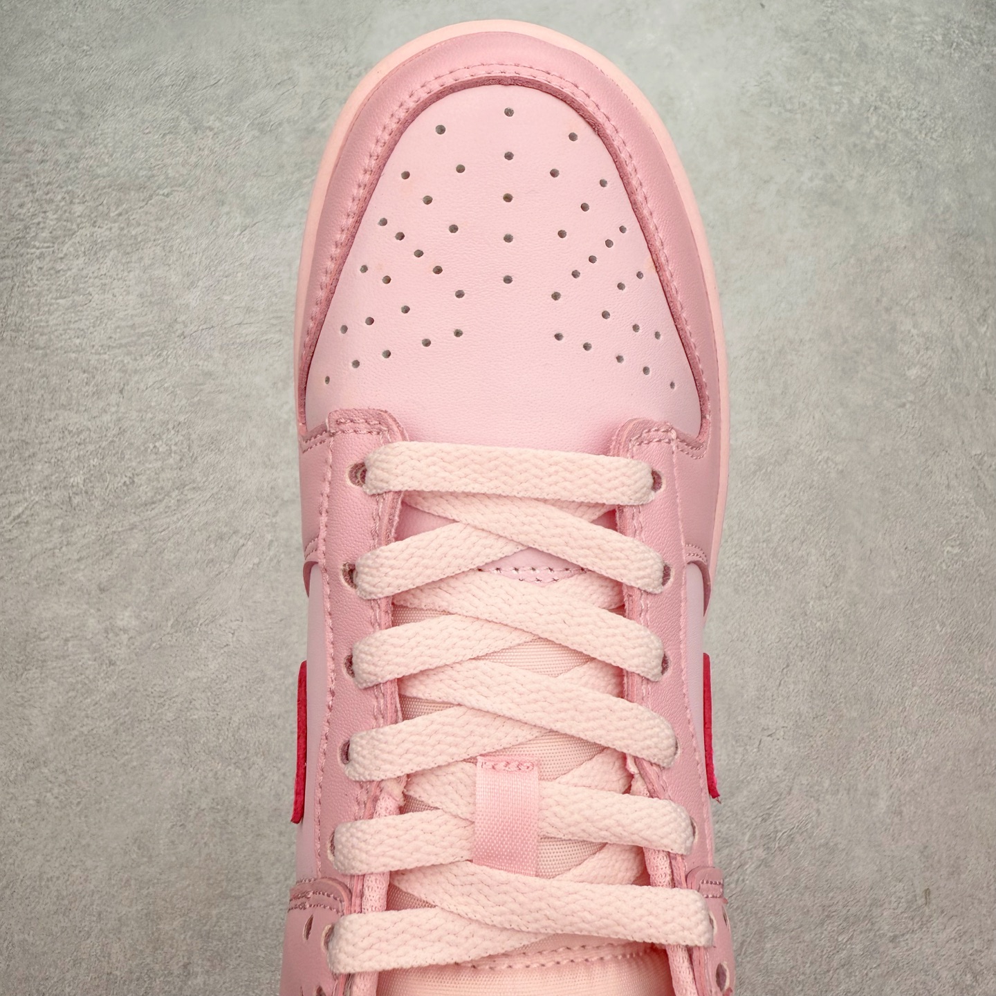 图片[4]-＃纯原特价福利 NK SB Dunk Low 系列 注意价格再次下调 之前3XX的东西 白菜价终极捡漏 全套原楦原模倾力打造完美版型 原厂Sadesa D7 皮料 细纹排气孔完全一致 独家原厂航空铝磨具打磨大底 鞋头坡度极致还原 无解鞋型 原盒原配 圈内天花板工艺 原厂冲刀 超高清洁度 全鞋零毛边皮料切割 采用原厂百宏鞋带以及原厂百宏织唛舌标 内标可供原厂几率过验 原厂中底布点胶 原厂中底布拉帮走线遵循公司 实拍调校N版已经零色差零失真 百分百还原实物色彩所见即所得 不存在货不对板色差等低级问题 选购参考实物拍摄 不混卖不参货 只用心做好货严格选品 承诺混一赔十 尺码：35.5 36 36.5 37.5 38 38.5 39 40 40.5 41 42 42.5 43 44 44.5 45 46-选品中心