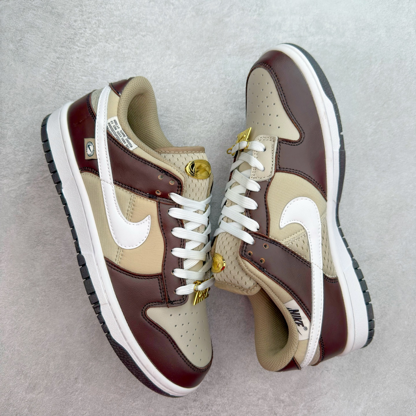 图片[3]-＃纯原特价福利 NK SB Dunk Low 系列 注意价格再次下调 之前3XX的东西 白菜价终极捡漏 全套原楦原模倾力打造完美版型 原厂Sadesa D7 皮料 细纹排气孔完全一致 独家原厂航空铝磨具打磨大底 鞋头坡度极致还原 无解鞋型 原盒原配 圈内天花板工艺 原厂冲刀 超高清洁度 全鞋零毛边皮料切割 采用原厂百宏鞋带以及原厂百宏织唛舌标 内标可供原厂几率过验 原厂中底布点胶 原厂中底布拉帮走线遵循公司 实拍调校N版已经零色差零失真 百分百还原实物色彩所见即所得 不存在货不对板色差等低级问题 选购参考实物拍摄 不混卖不参货 只用心做好货严格选品 承诺混一赔十 尺码：35.5 36 36.5 37.5 38 38.5 39 40 40.5 41 42 42.5 43 44 44.5 45 46-选品中心