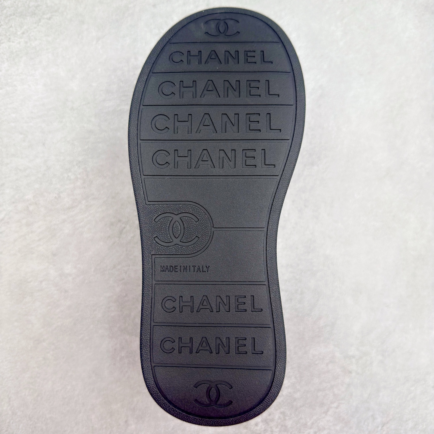 图片[9]-Chanel香奈儿—2025新款 熊猫厚底增高休闲鞋 专柜顶级休闲款运动鞋 这款经典设计；鞋面头层牛皮 多种工艺风格；大底时尚厚底增高，不平凡的拥入了多种配色元素 多元化混搭非常好看百搭，休闲，时尚，运动，户外都能兼顾…… ꫛꫀꪝ Go➫ 材料： ❶鞋面采用： 原版进口牛皮 ❷内里采用： 原版进口透气网 ❸大底根据： 原版TPU组合大底 专柜精品包装全套女 35–39-选品中心