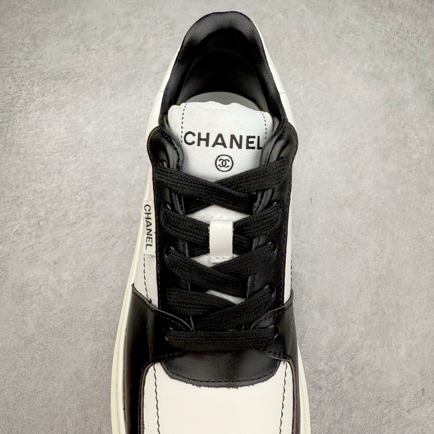图片[5]-Chanel香奈儿—2025新款 熊猫厚底增高休闲鞋 专柜顶级休闲款运动鞋 这款经典设计；鞋面头层牛皮 多种工艺风格；大底时尚厚底增高，不平凡的拥入了多种配色元素 多元化混搭非常好看百搭，休闲，时尚，运动，户外都能兼顾…… ꫛꫀꪝ Go➫ 材料： ❶鞋面采用： 原版进口牛皮 ❷内里采用： 原版进口透气网 ❸大底根据： 原版TPU组合大底 专柜精品包装全套女 35–39-选品中心