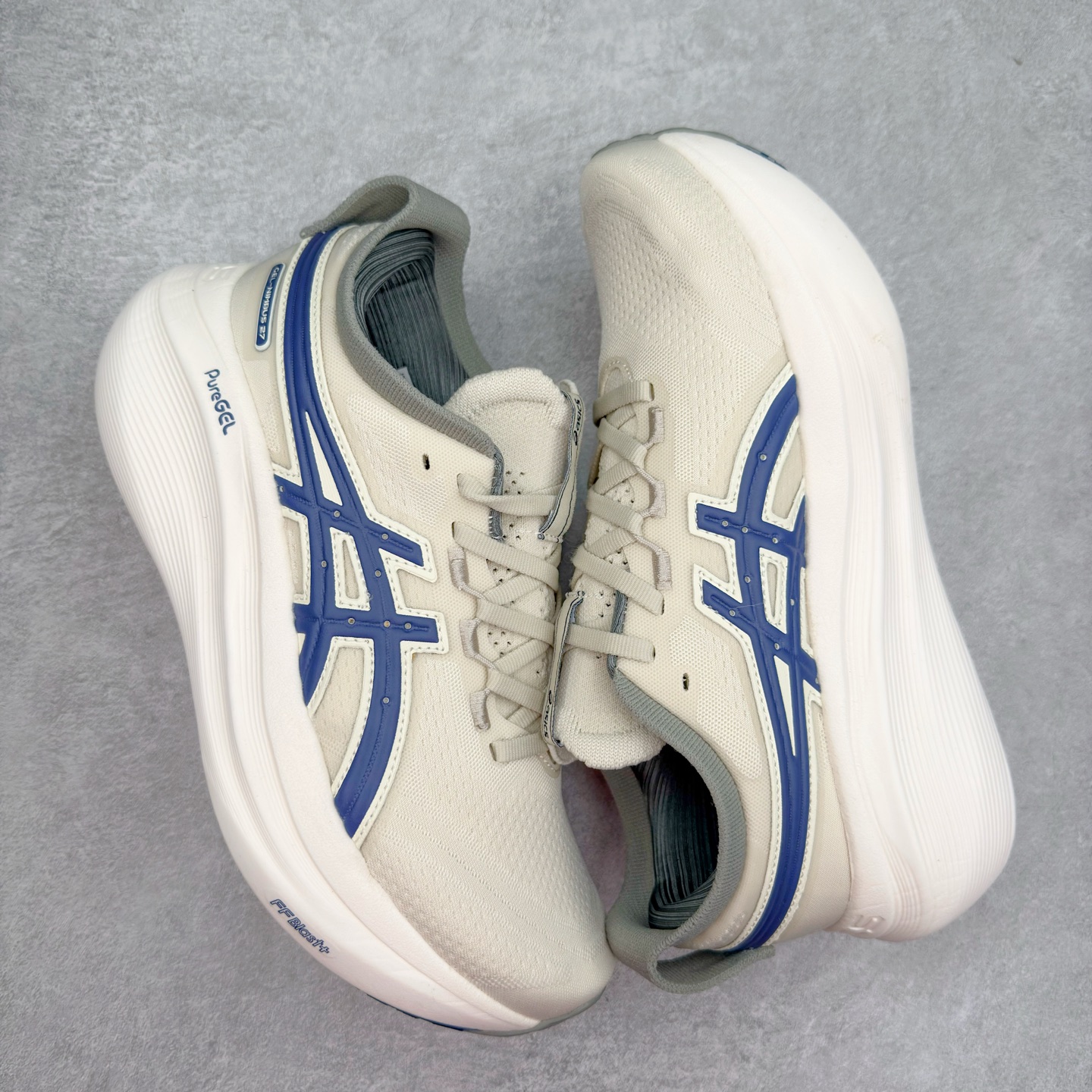 图片[3]-Asics GEL-Nimbus 27 亚瑟士缓震跑鞋 近年复古风潮的势头很旺 ASICS一直坚信保持身体的健康与活力是打造健康快乐的生活方式的最佳途径 ASICS为复古鞋型注入新设计 为玩家的街头穿搭提供了更多可能 GEL-NIMBUSTM9运动鞋最初是为中立和仰卧跑步者设计的长距离训练器 采用原始材料和关键细节重新设计 其Y2K时代的工业外观也被大胆的对比和色块所抵消 尺码：36 36.5 37.5 38 38.5 39 40 40.5 41.5 42 42.5 43.5 44 44.5 45-选品中心